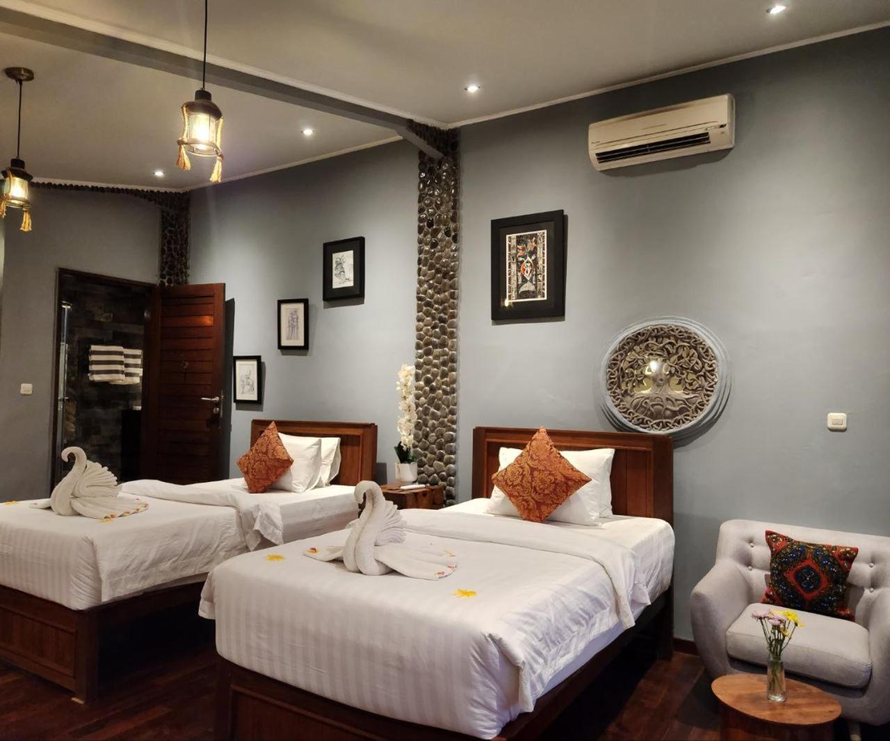 Avalon Castle & * Ubud (Bali)
