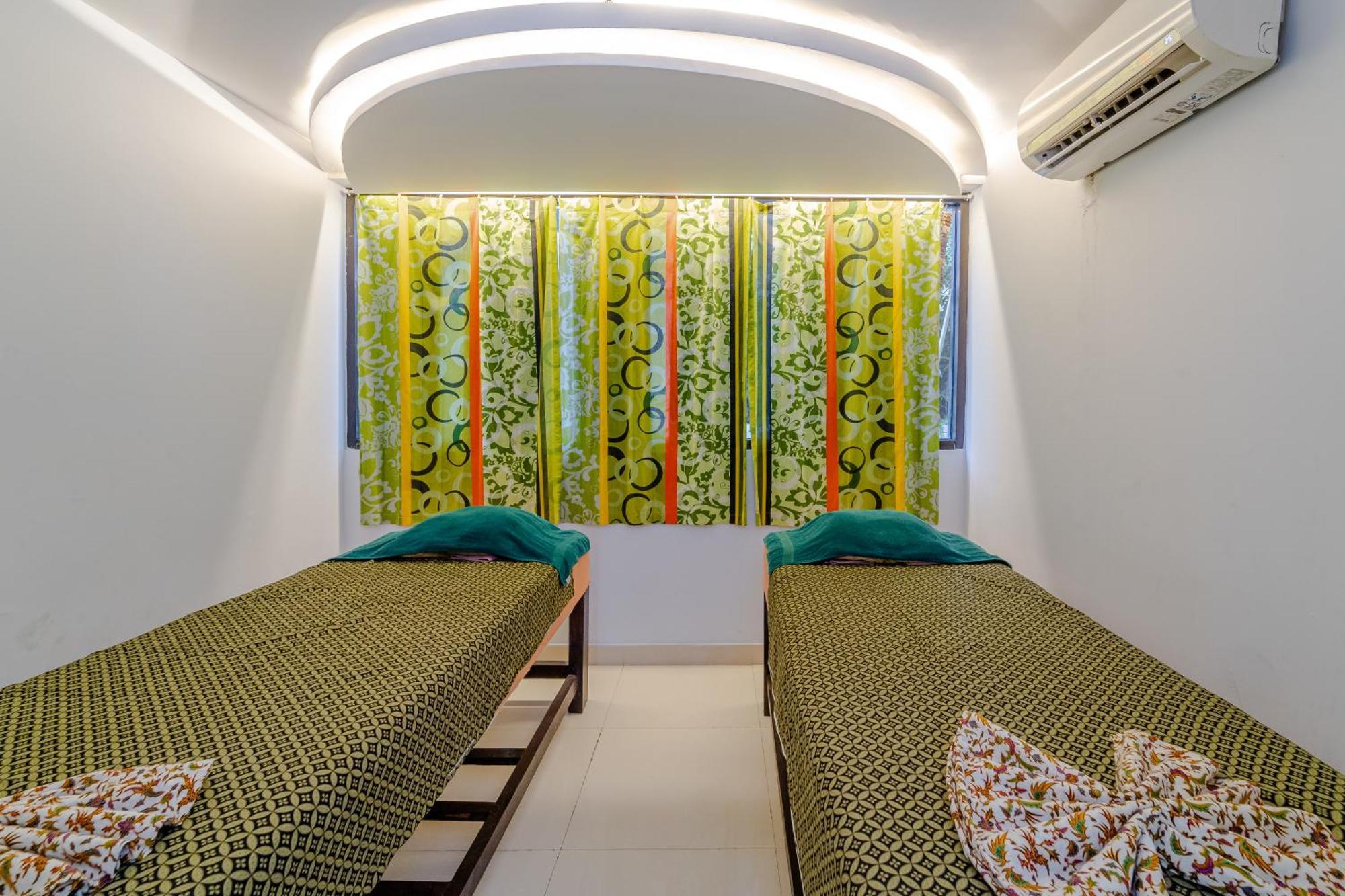 Hotel Cross Vibe Paasha Atelier Bali Kuta Kuta (Bali)