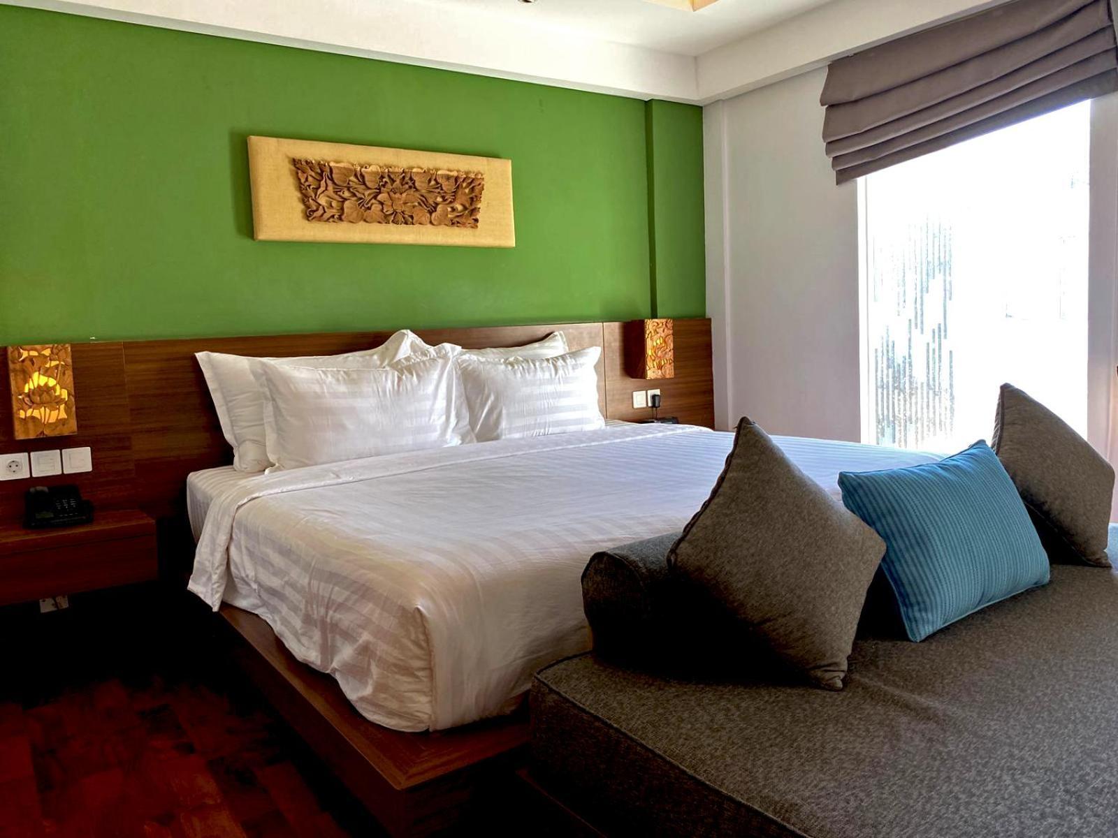 D'primahotel Petitenget 2 4*