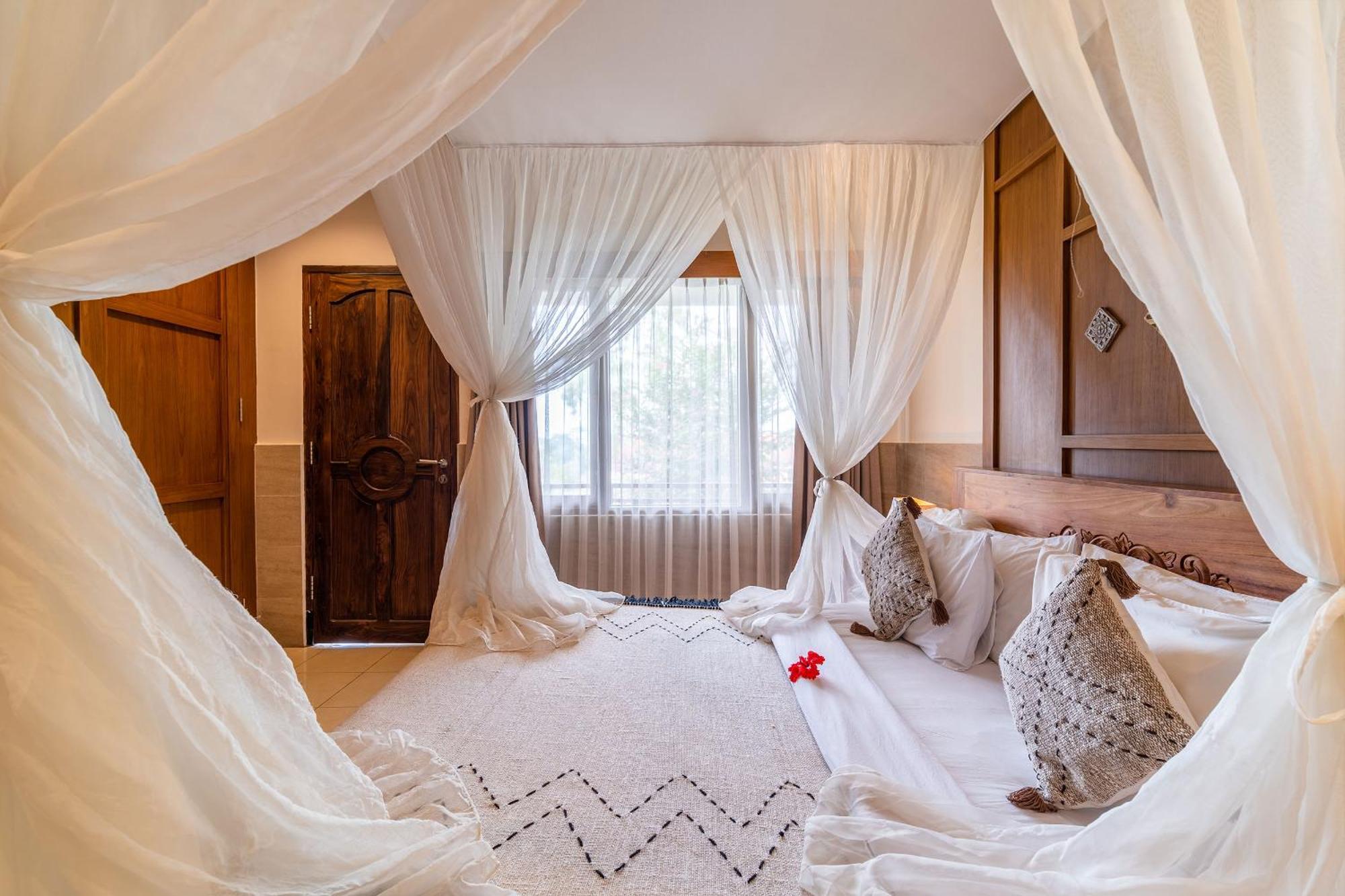 Om Ham Retreat And 4* Ubud (Bali)
