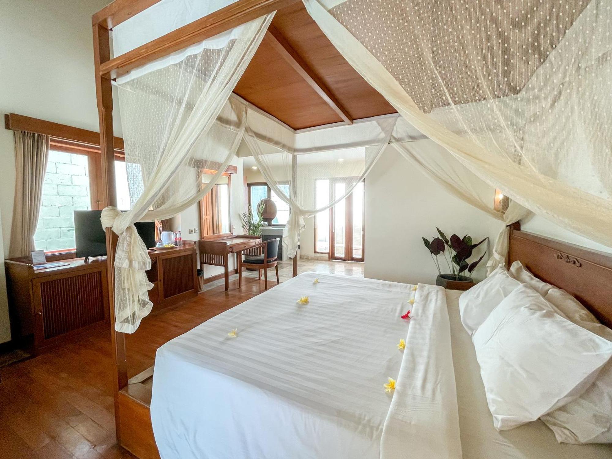 The Lagoon Bali Pool And 3* Legian (Bali)