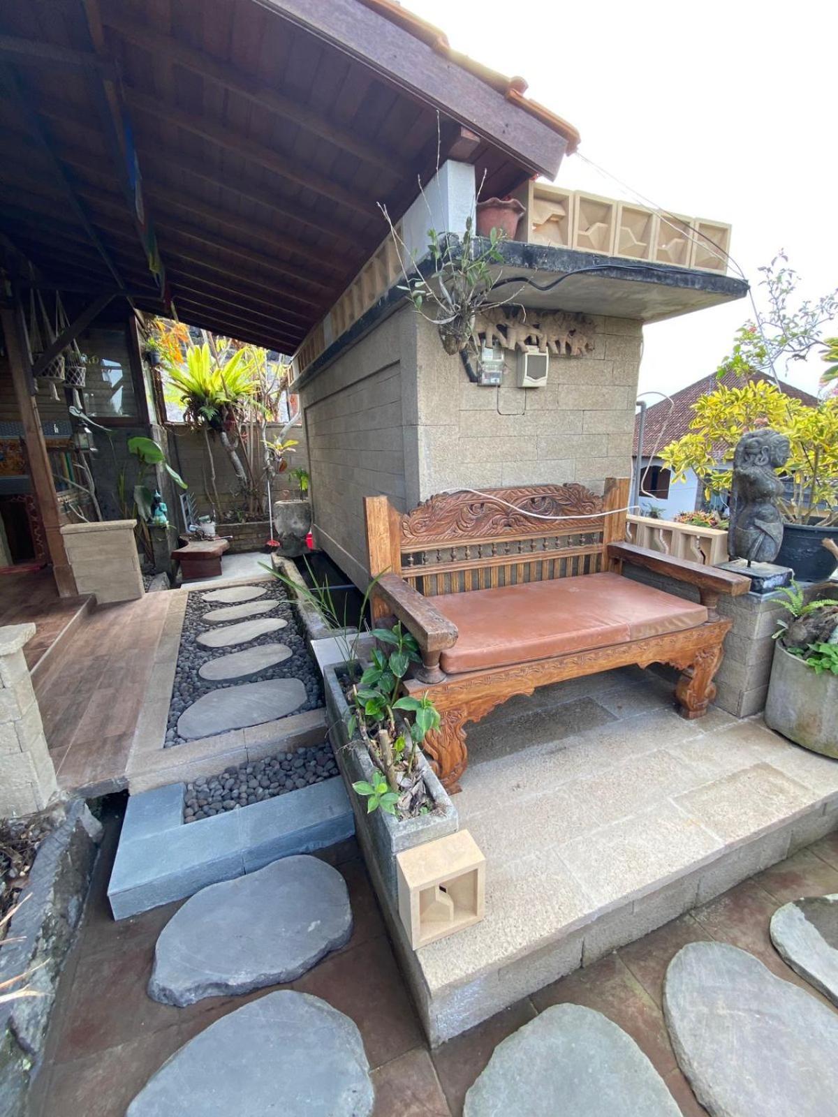 Ogek Guest house *