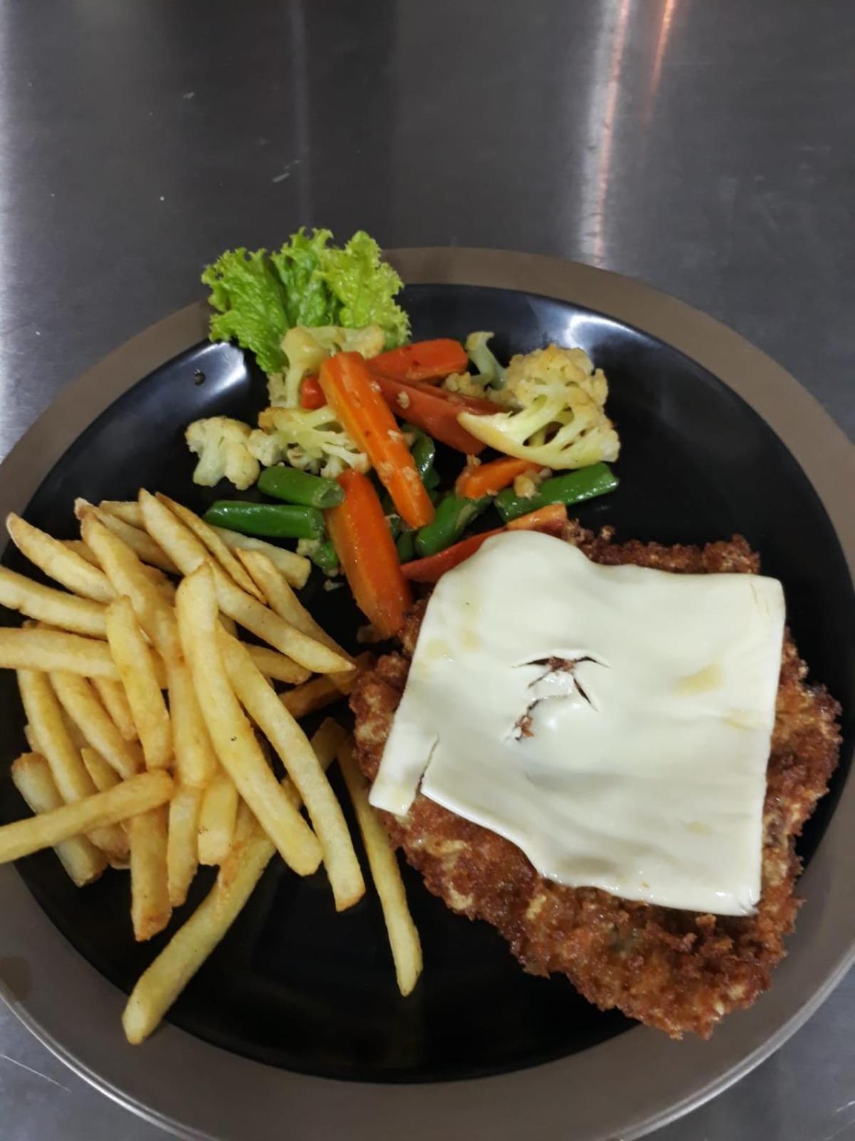 Hotel Sari Bunga Kuta Bali 3*