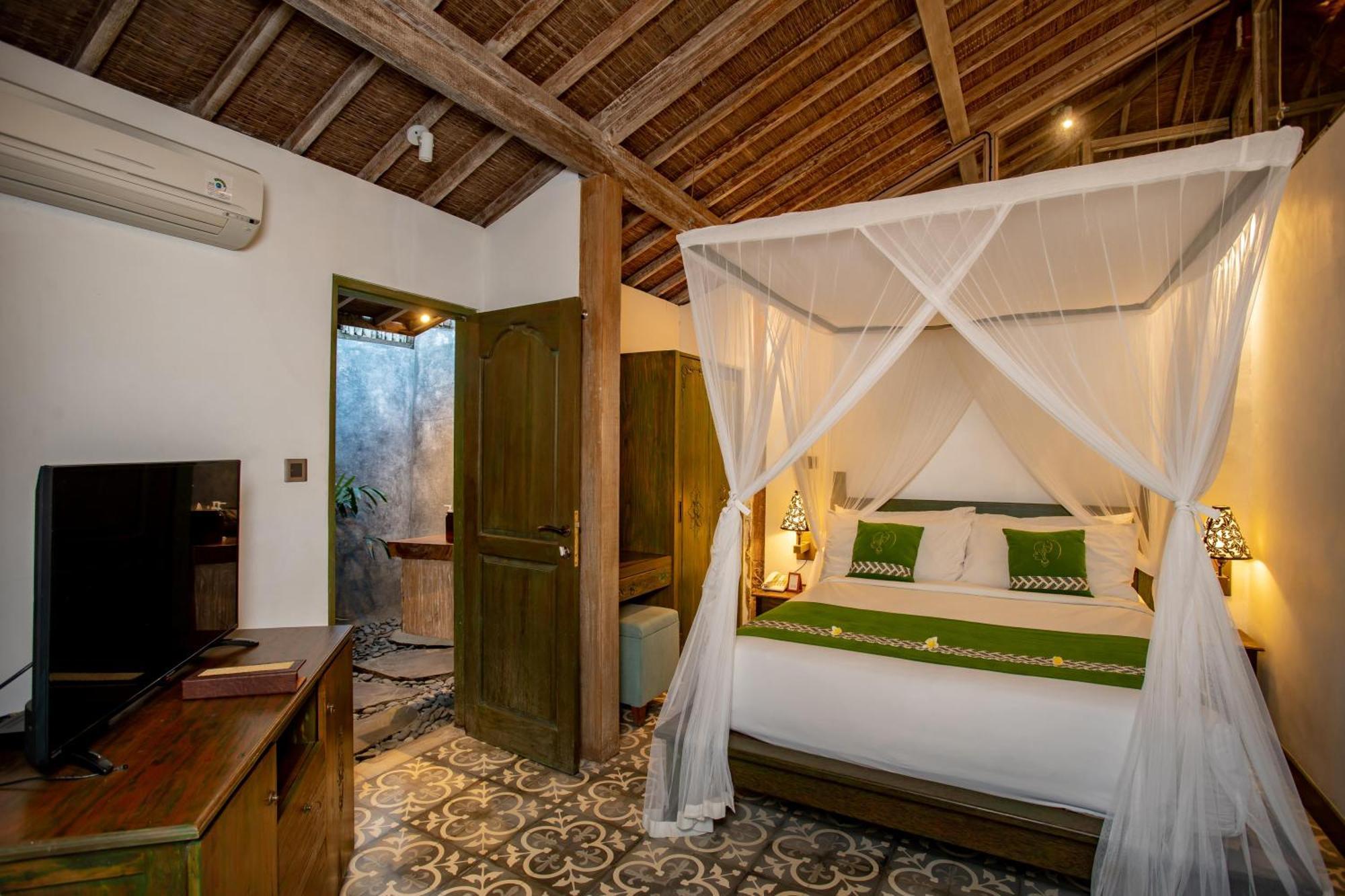 Villa Arya