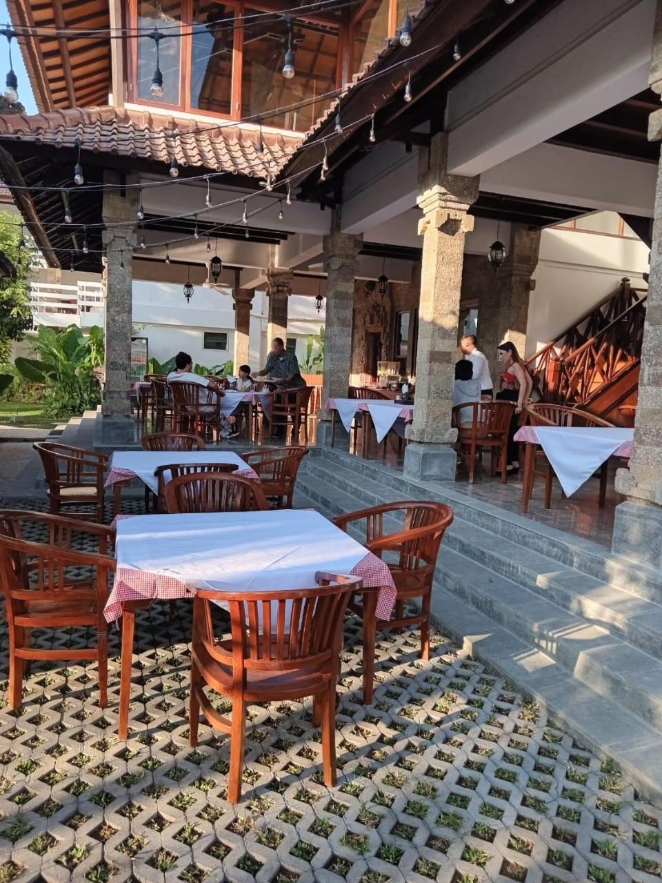 Sari Bunga Kuta Bali 3*