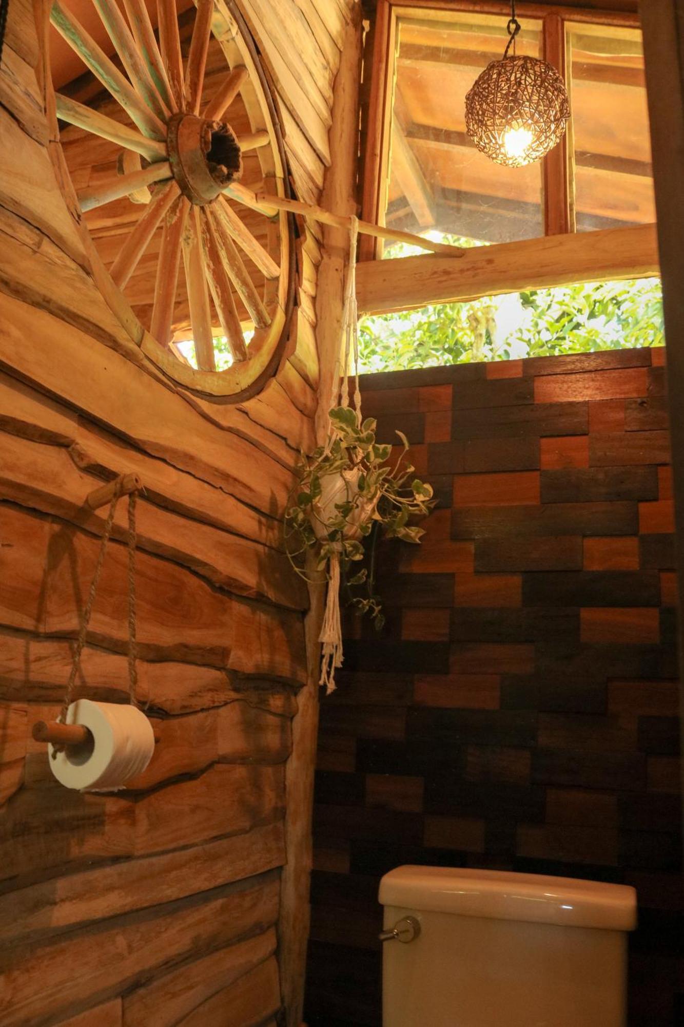 Lodge Roots Tree House Uluwatu (Bali)