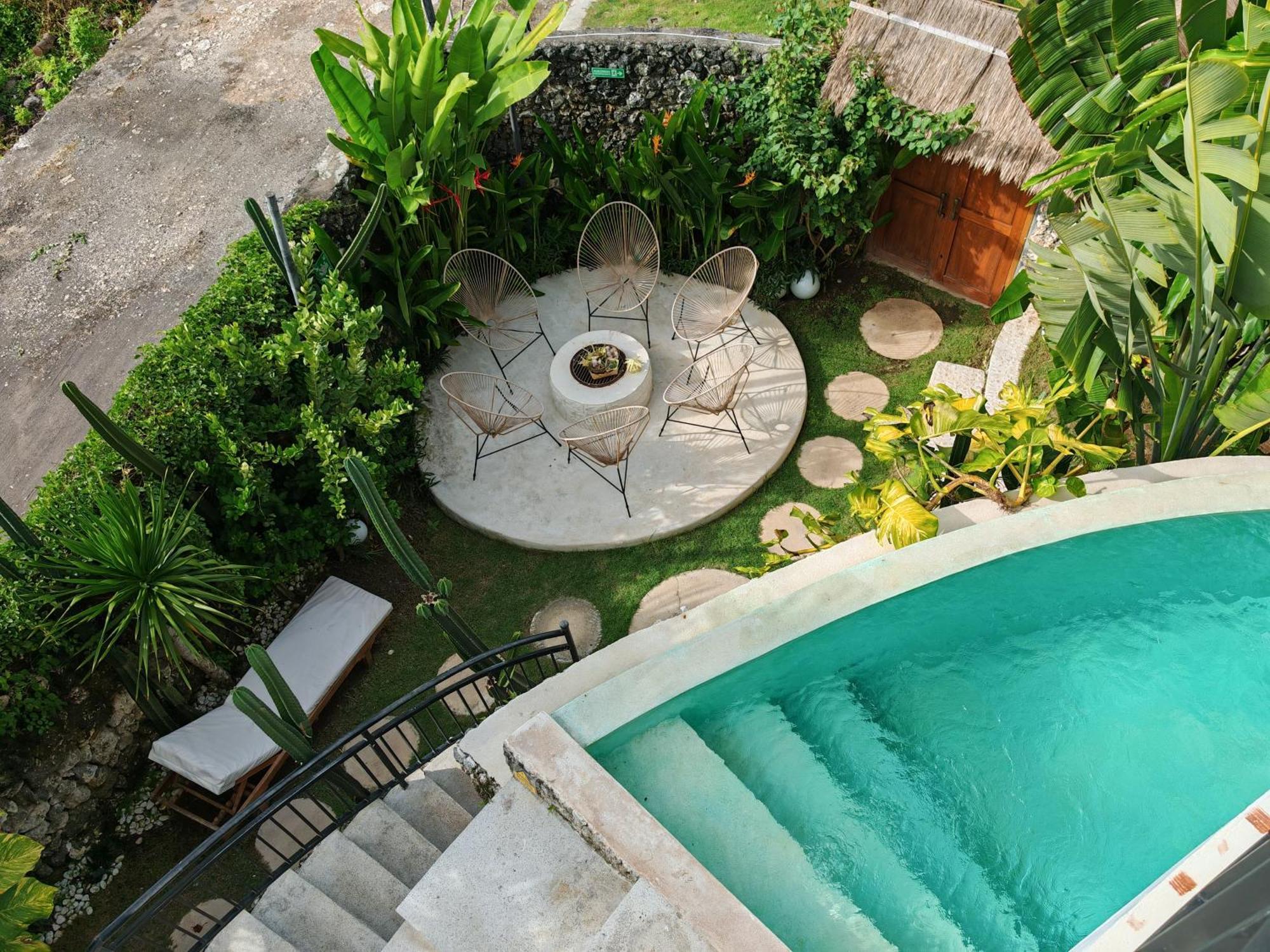 Hillstone Luxury Village *
