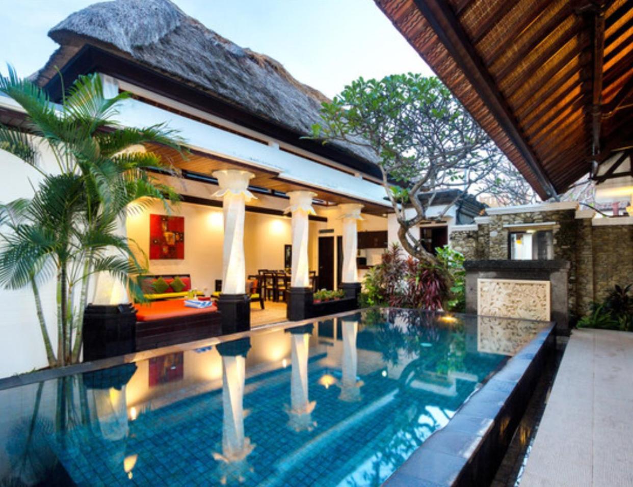 Cantik Tresna Seminyak (Bali)