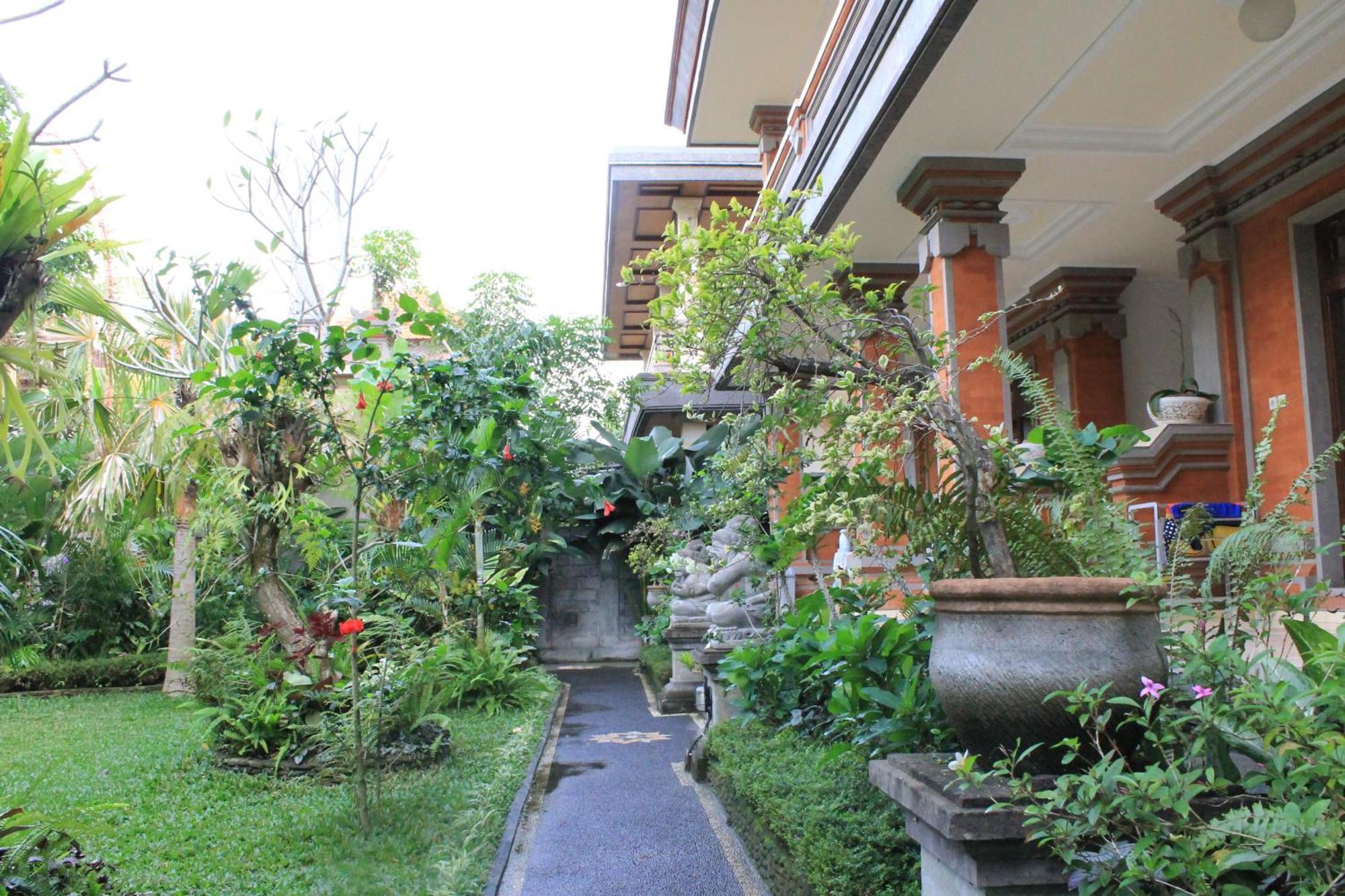 Guest house Tanah Semujan