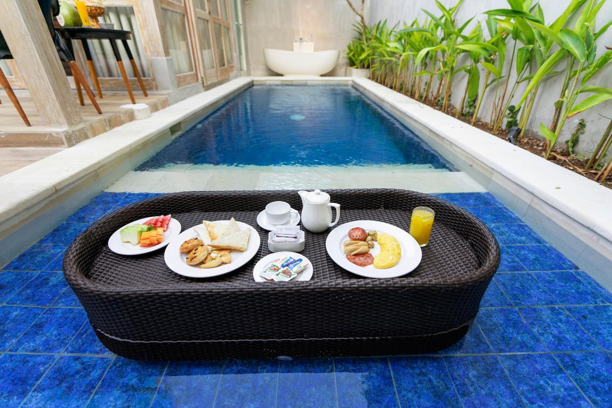 18 Loft At Kuta Resort 4*