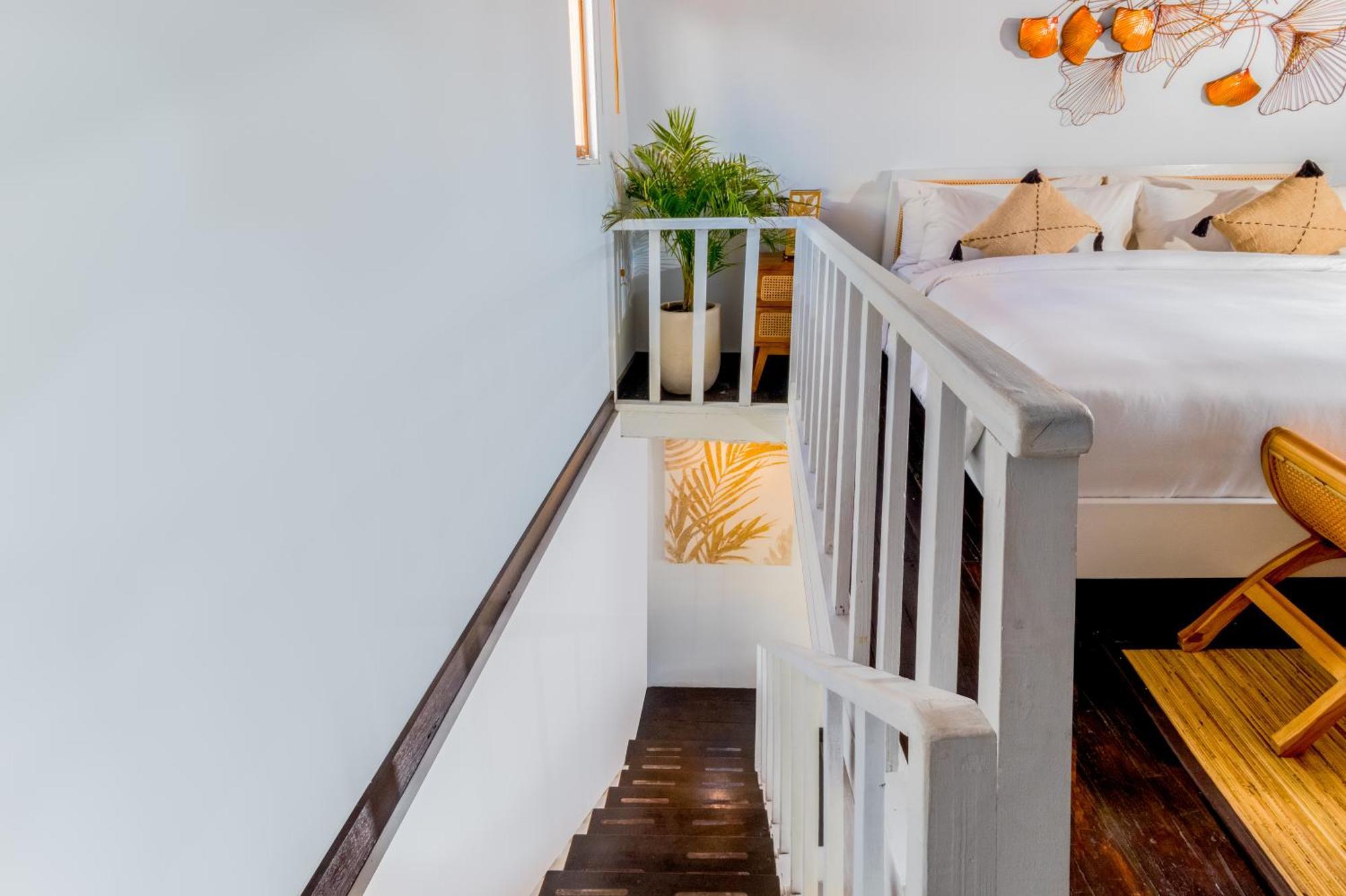 Canvas Escape Hotel 4*