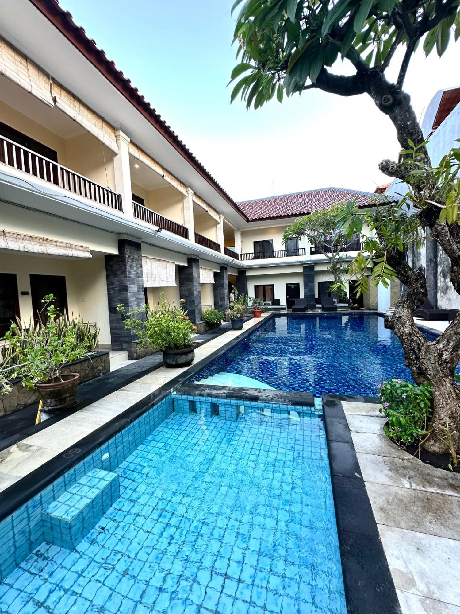 Radha Bali Hotel 2*