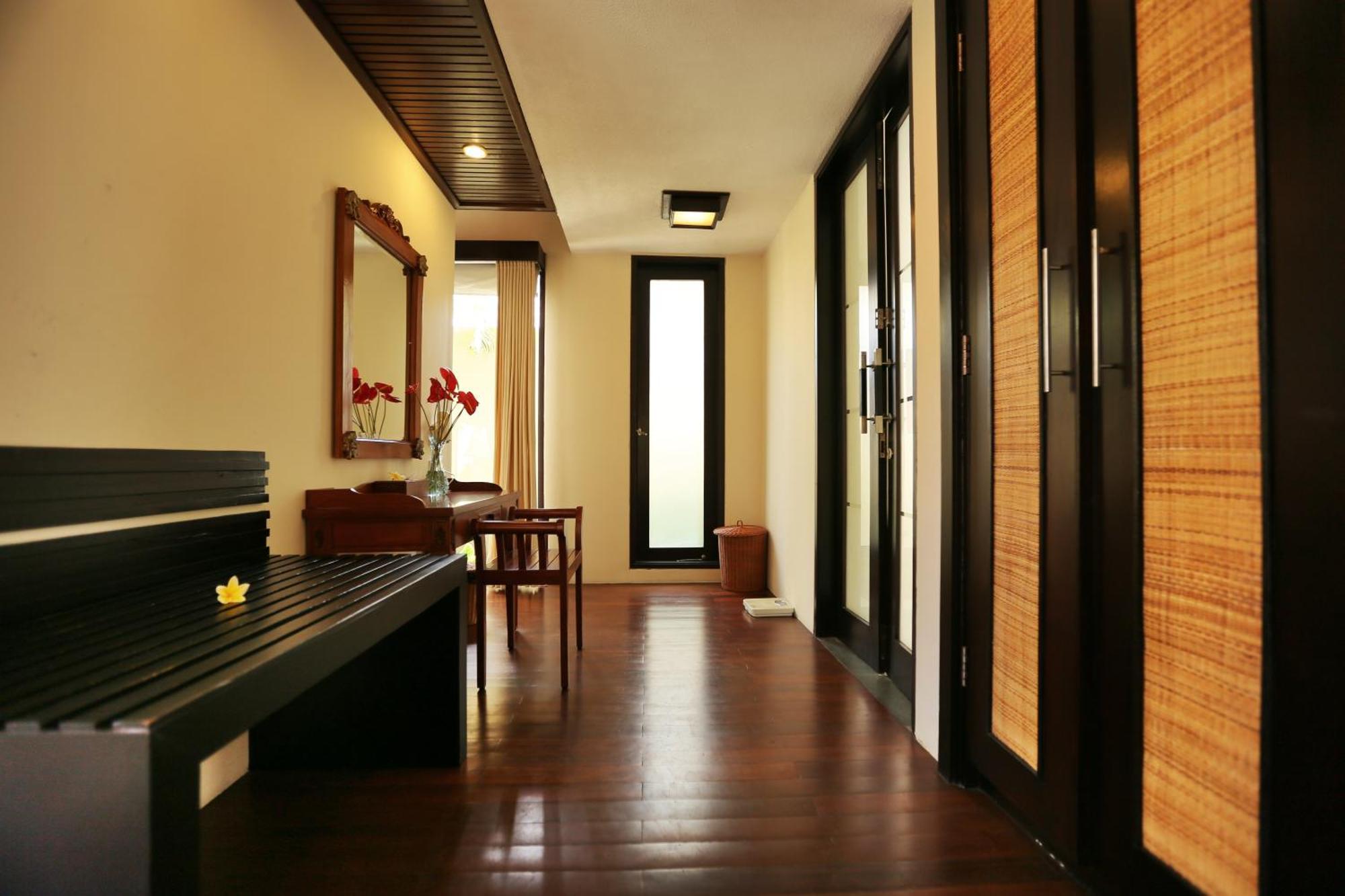 The Sanyas Bali *