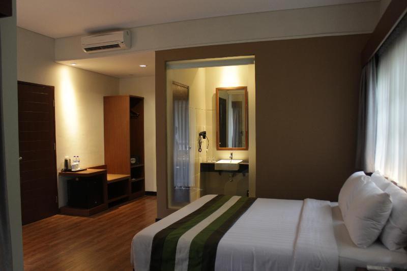 Grand Whiz Nusa Dua Bali 4* Nusa Dua (Bali)