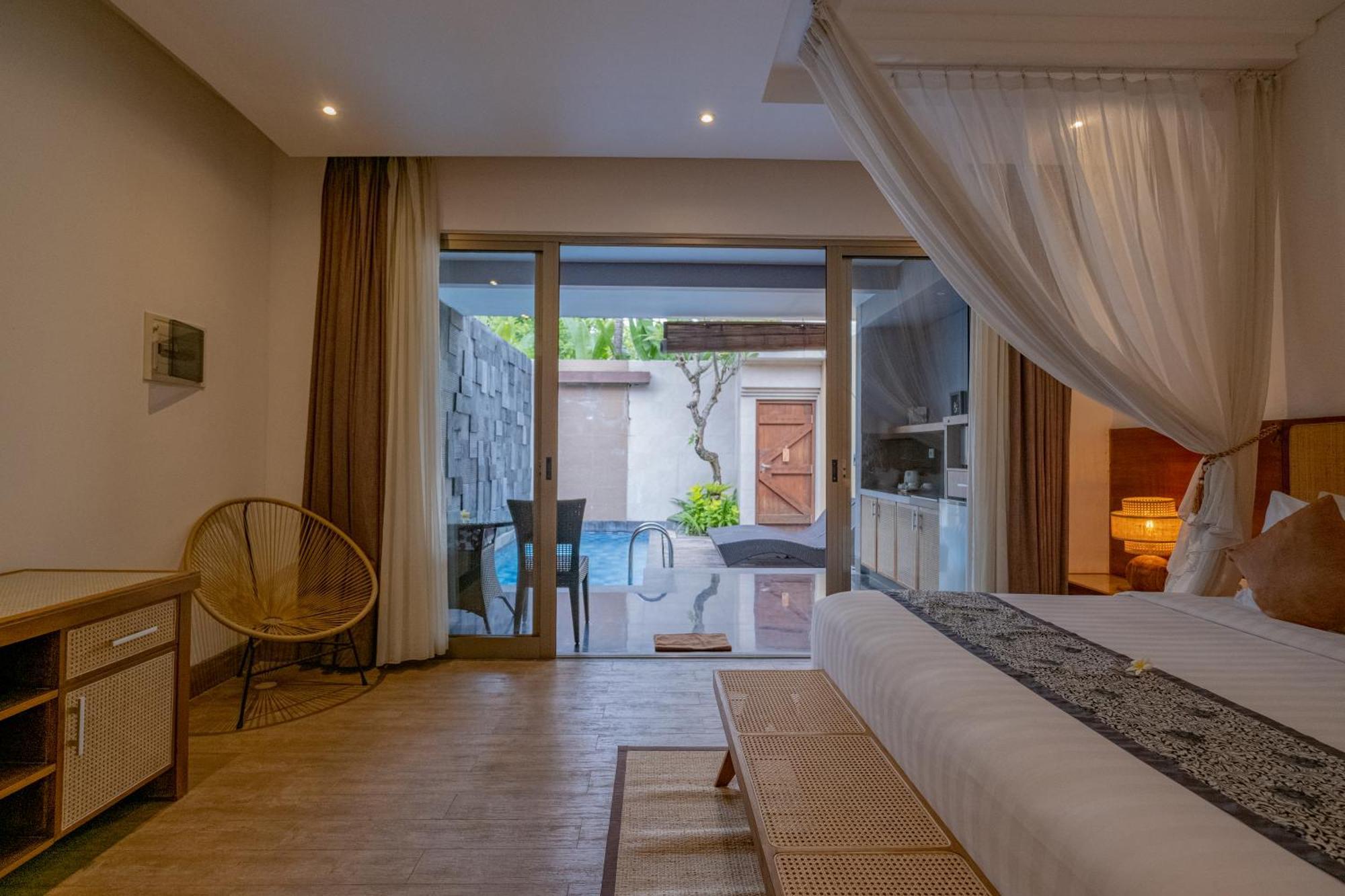 Lasanti Seminyak (Bali)