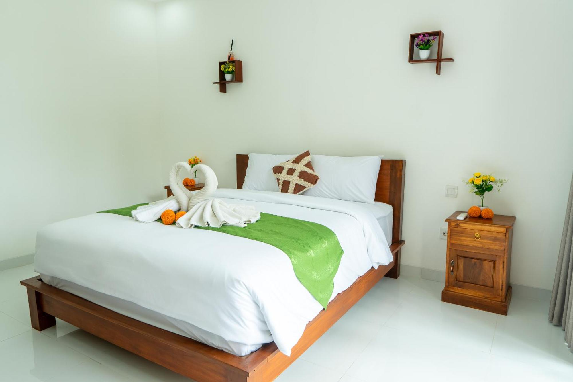 Artha Kusuma Bahay bakasyunan