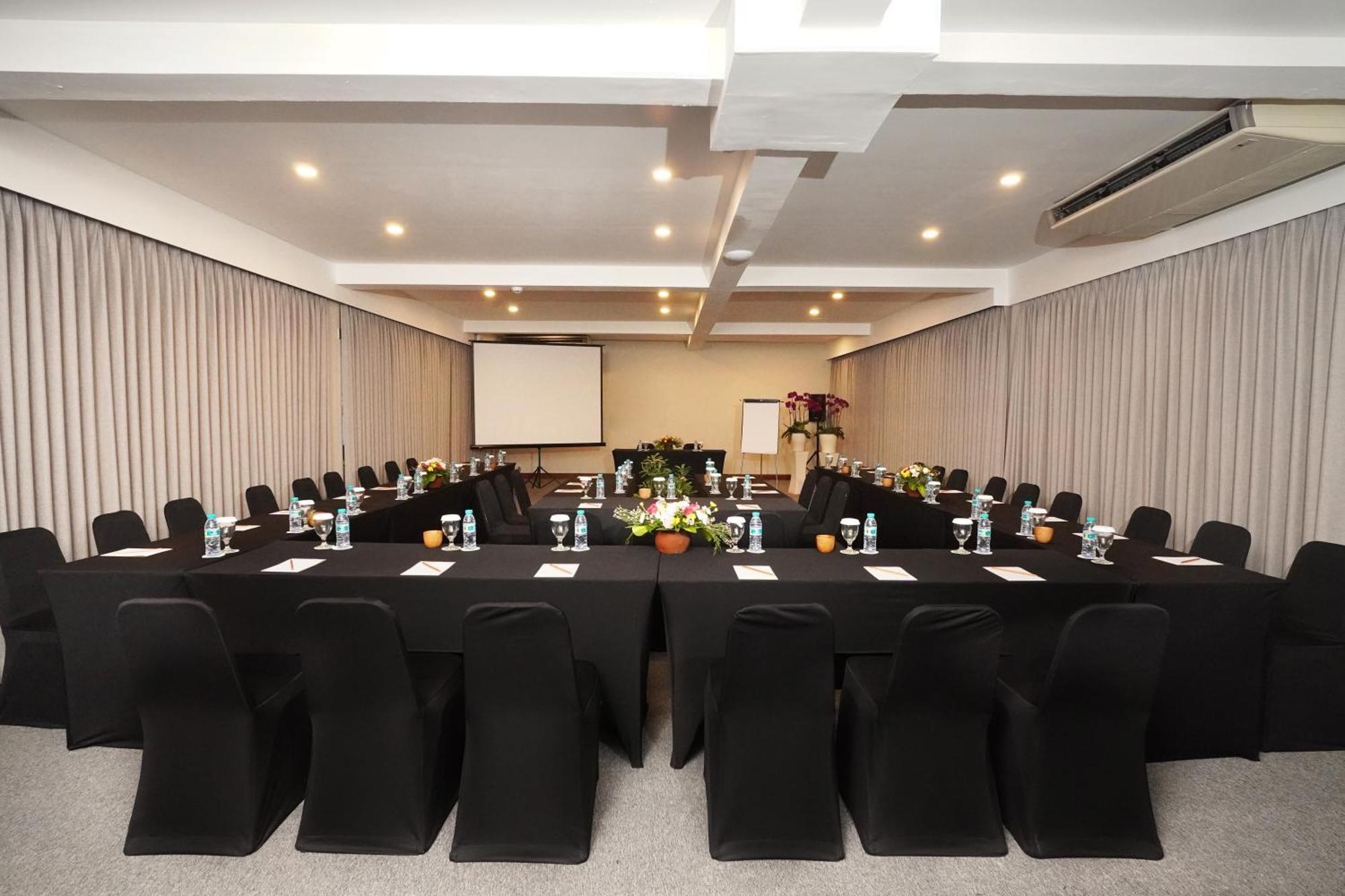 Furamaxclusive Ocean Beach Seminyak Bali Hotel