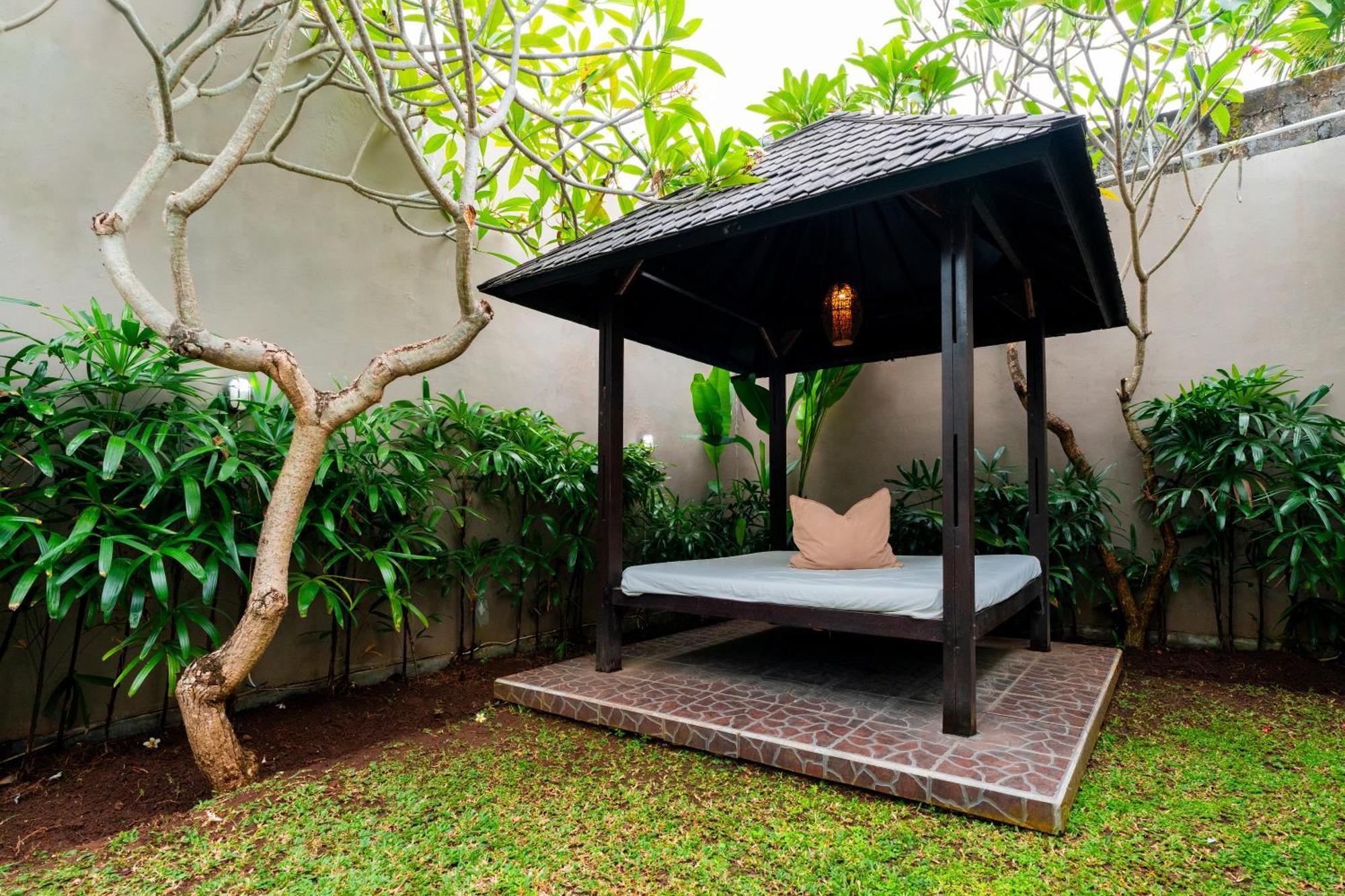 Bali & Villa *