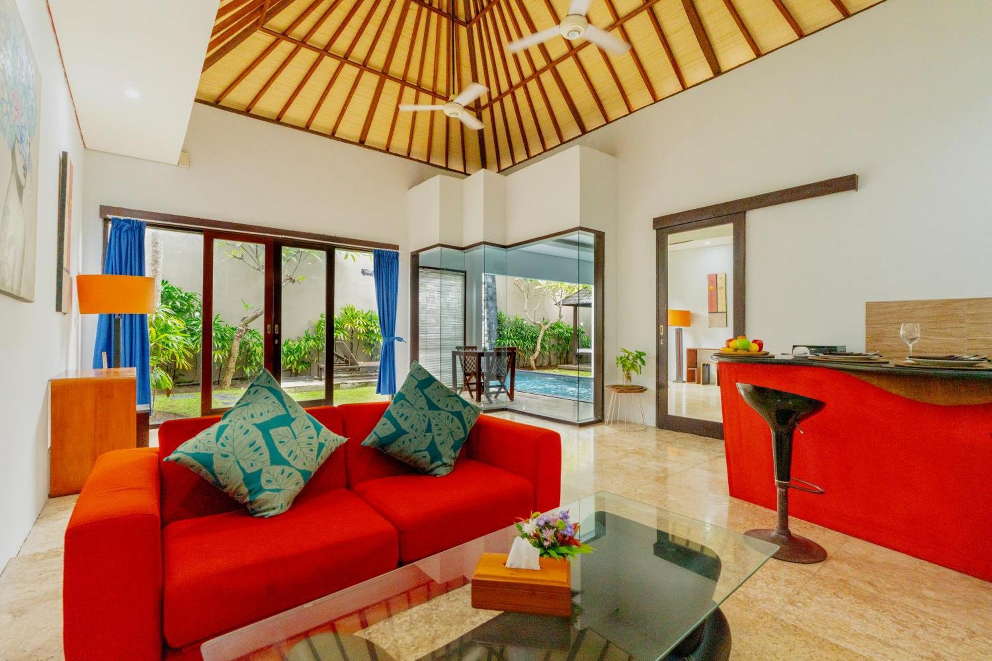 Villa Bali & *