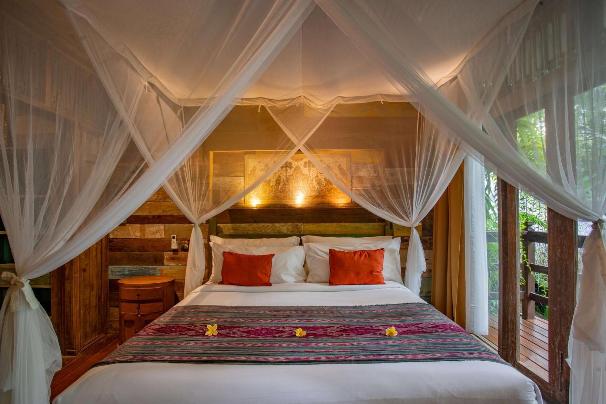 Aryaswara Holiday park 3*