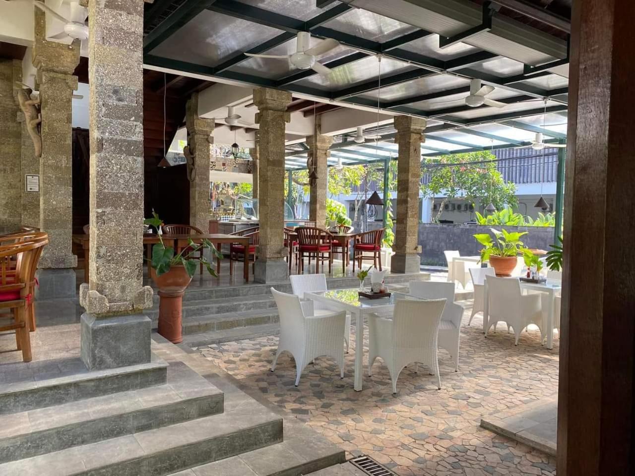 Hotel Sari Bunga Kuta Bali