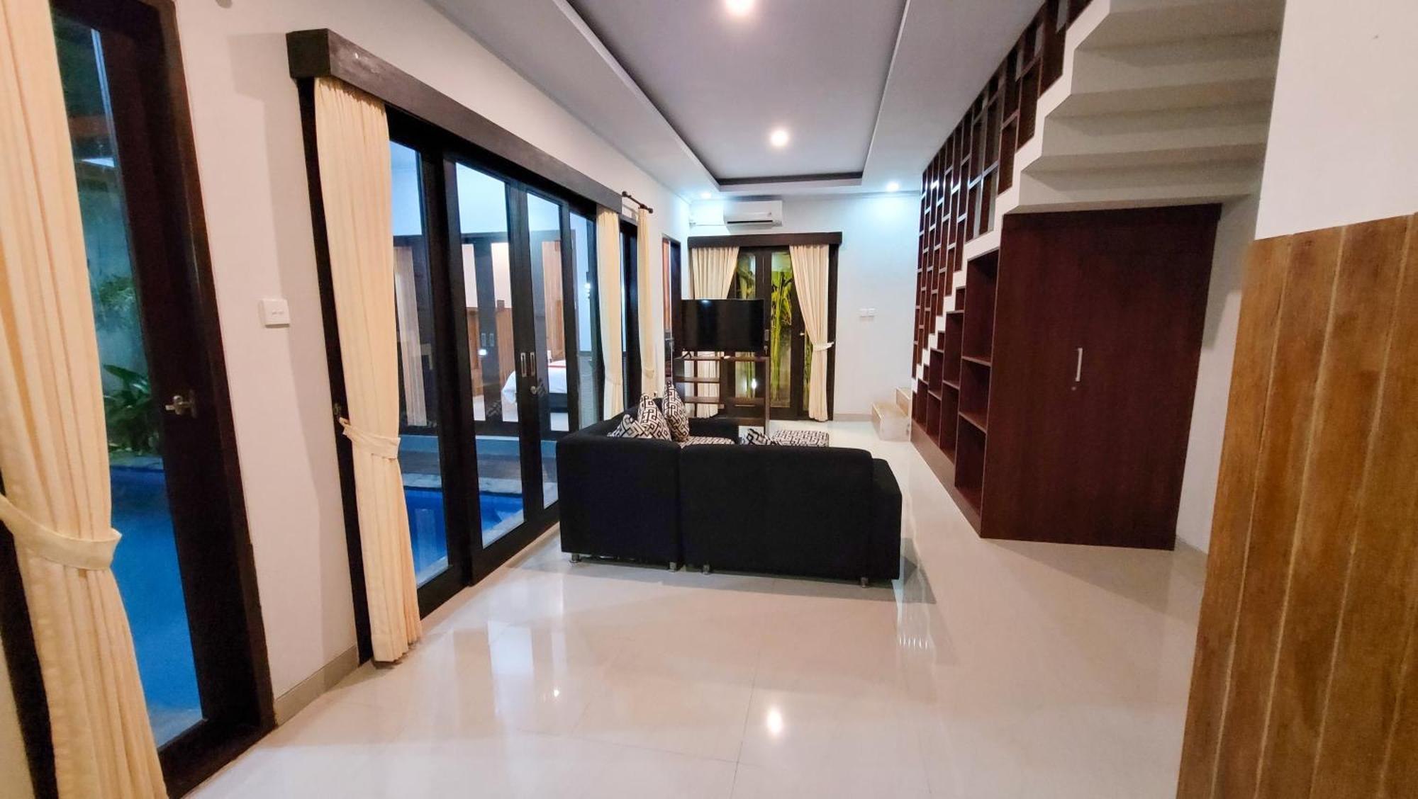 Ramantika Sunset Bay
