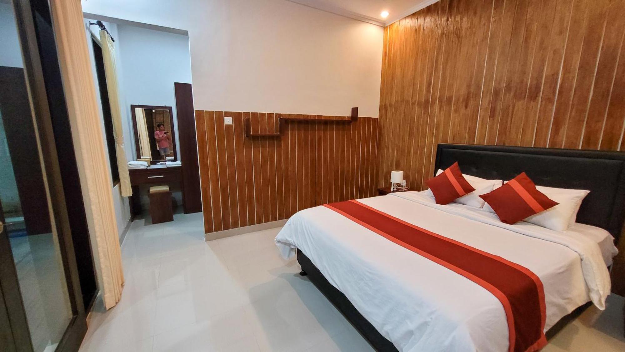 Ramantika Sunset Bay Villa *