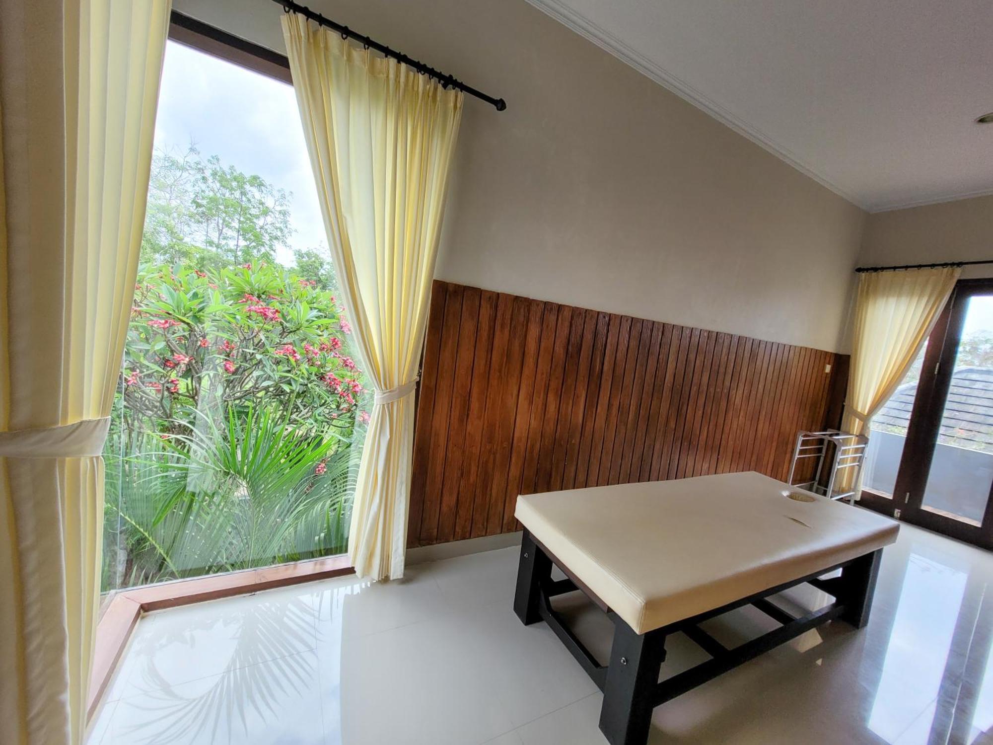 Ramantika Sunset Bay *