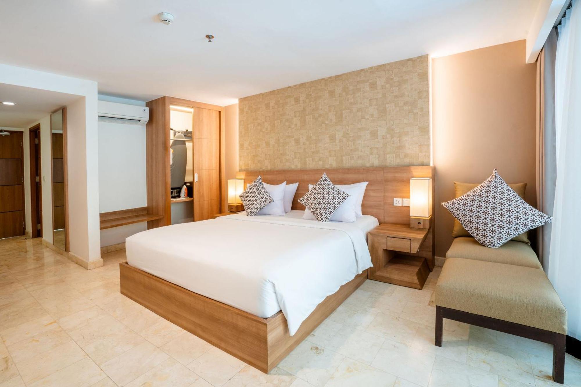 Cross Vibe Paasha Atelier Bali Kuta 4* Kuta (Bali)