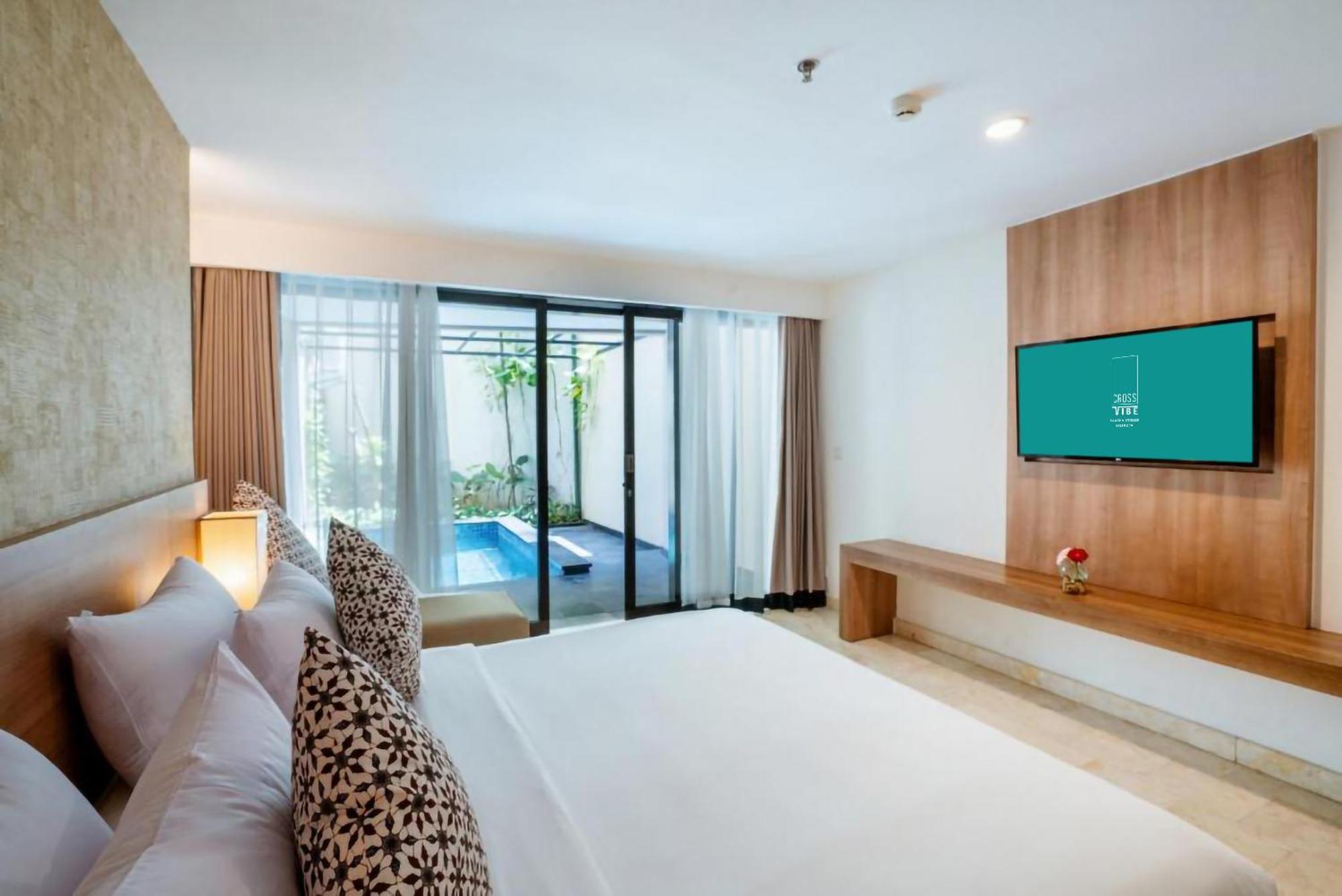 Cross Vibe Paasha Atelier Bali Kuta Hotel