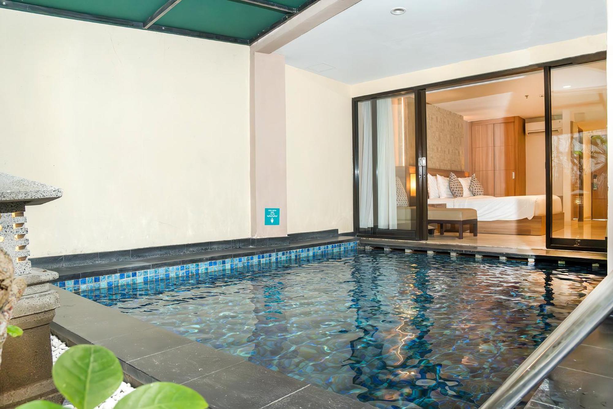 Cross Vibe Paasha Atelier Bali Kuta 4*