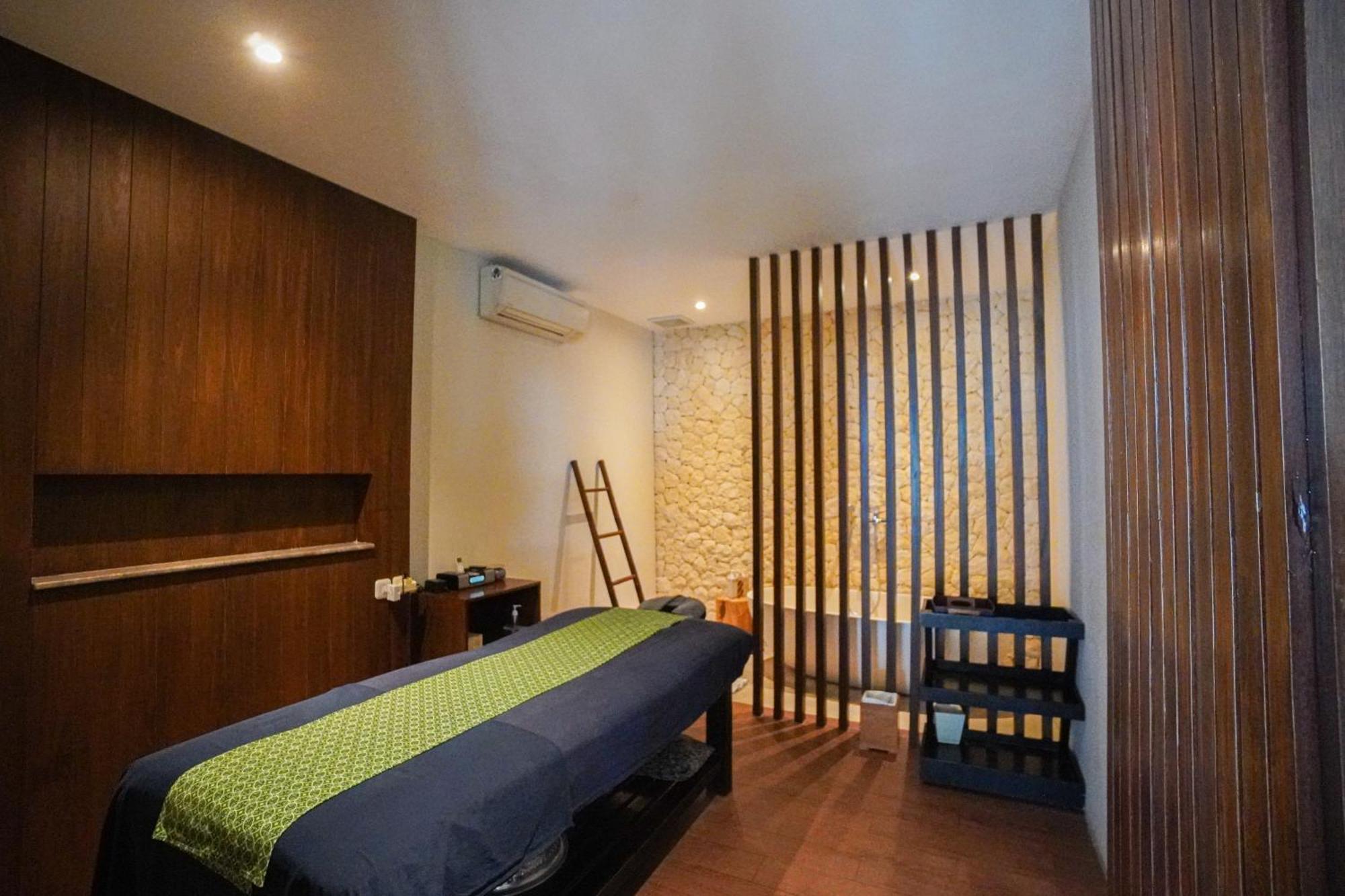 Furamaxclusive Ocean Beach Seminyak Bali Legian (Bali)