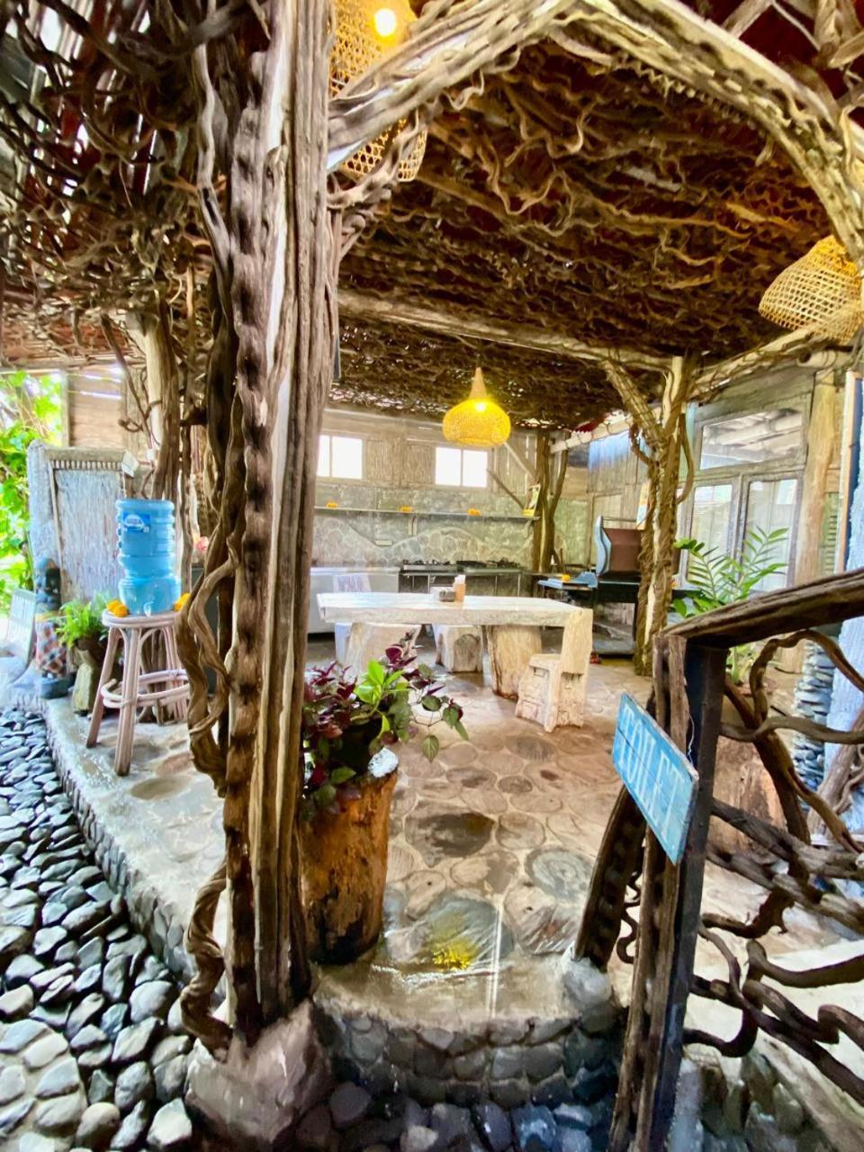 Funky Place Lovina (Bali)