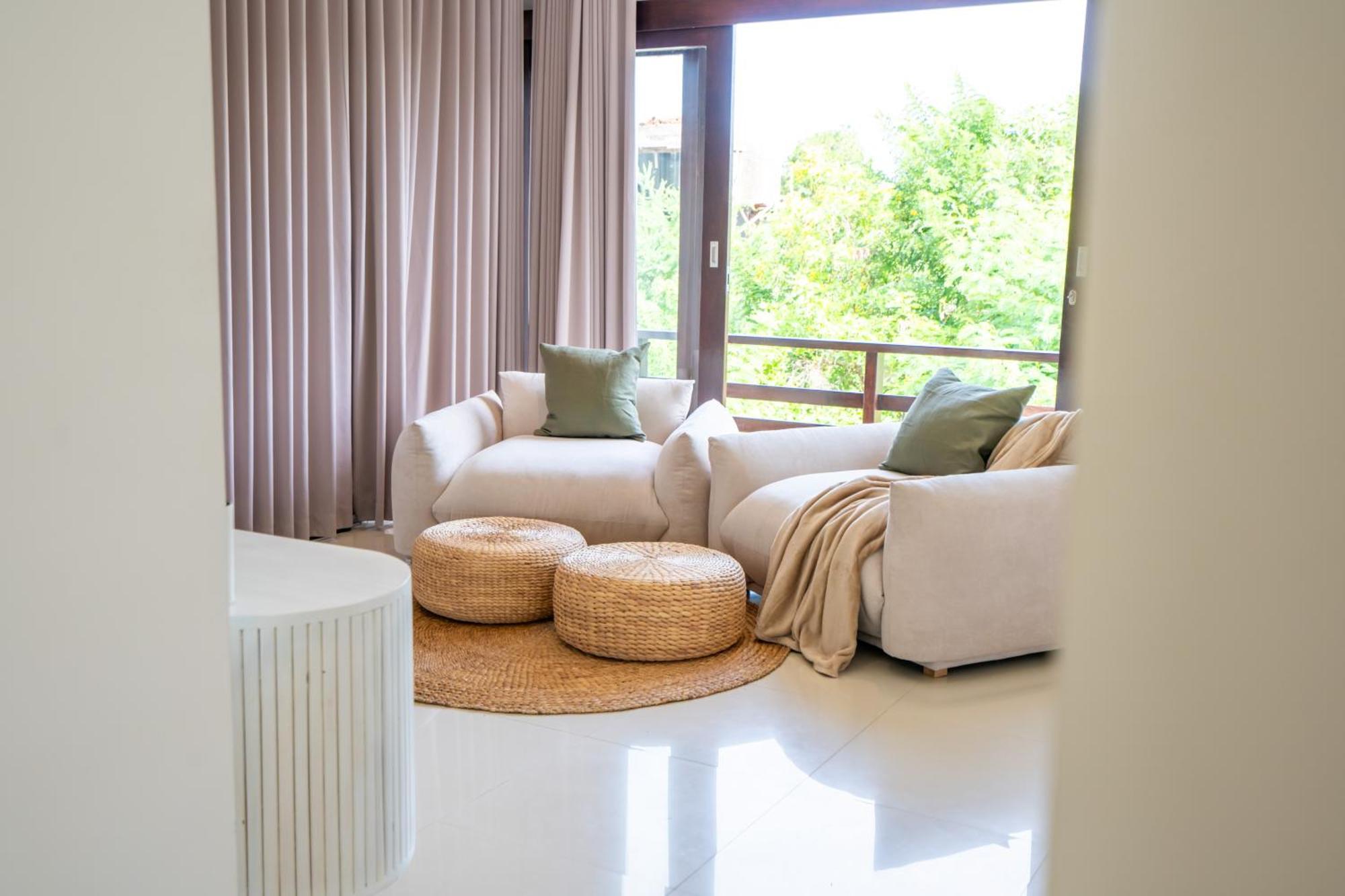 Skyfall Luxury Beach Villa *