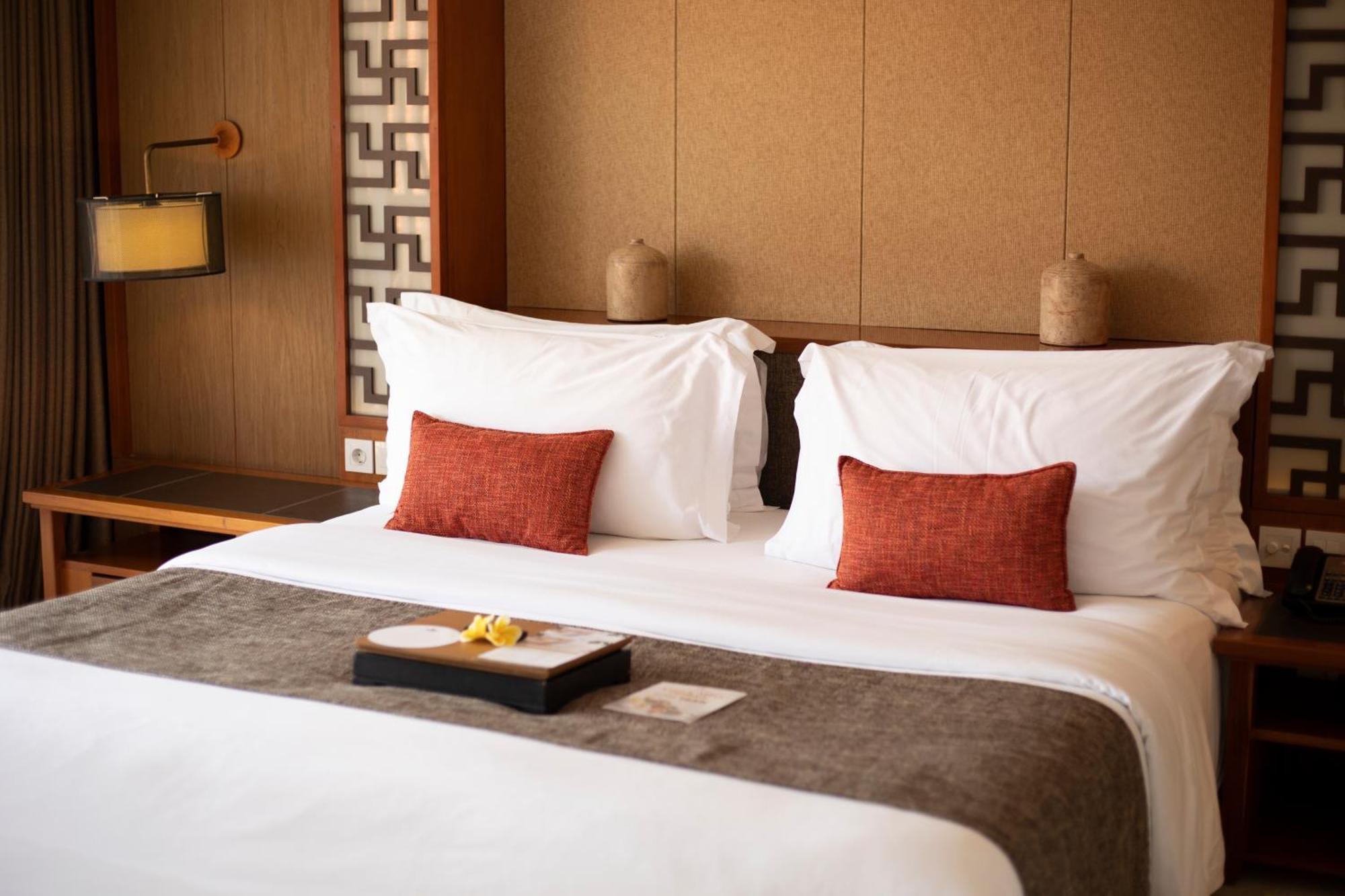 The Bandha & Hotel Legian (Bali)