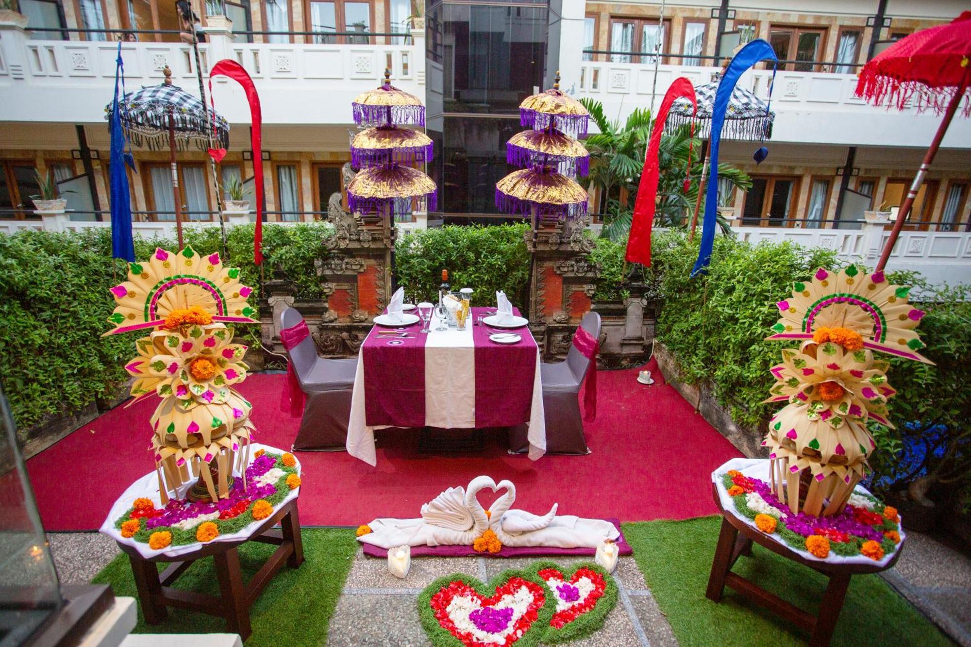 Hotel Famous Kuta Formerly Permata Kuta
