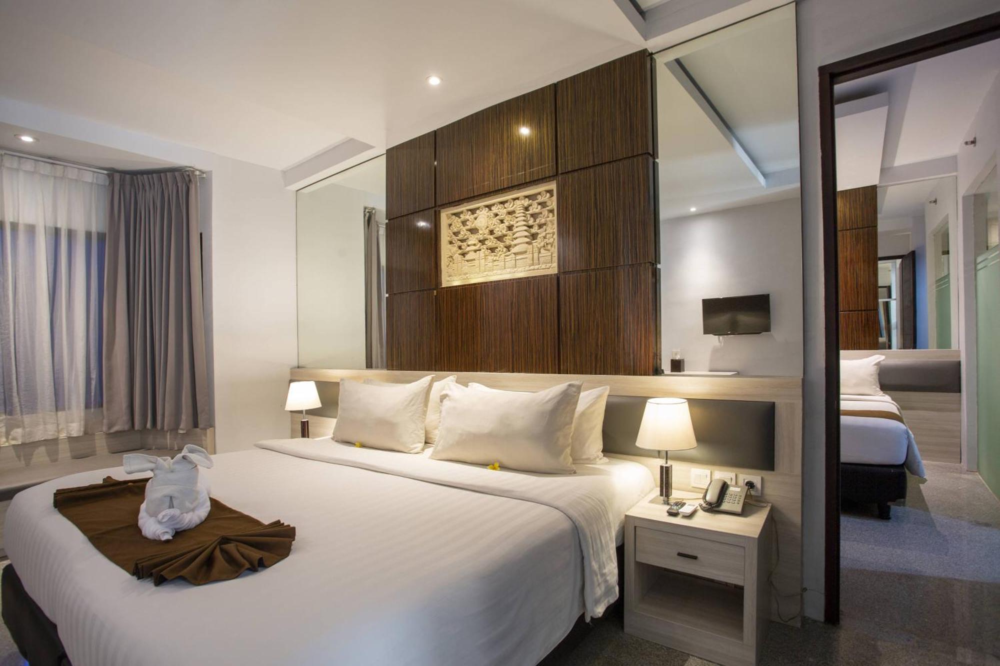 Famous Kuta Formerly Permata Kuta Hotel 4*
