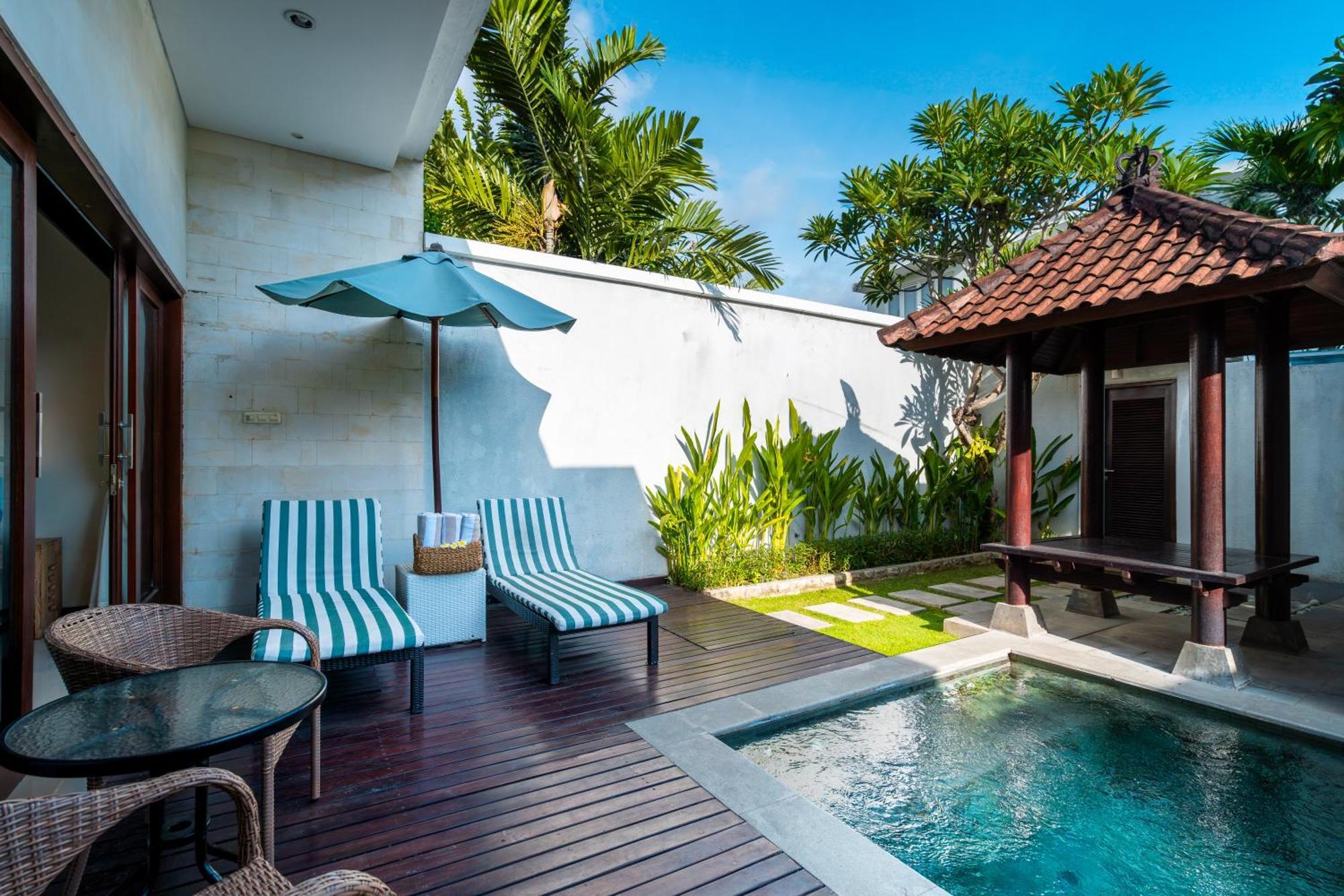 Sebelas Legian Villa