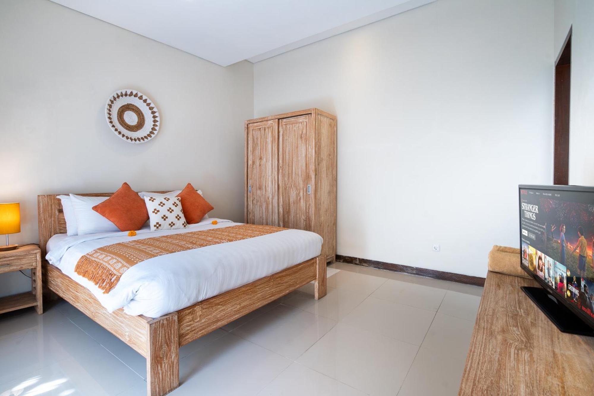 Sebelas Legian Villa
