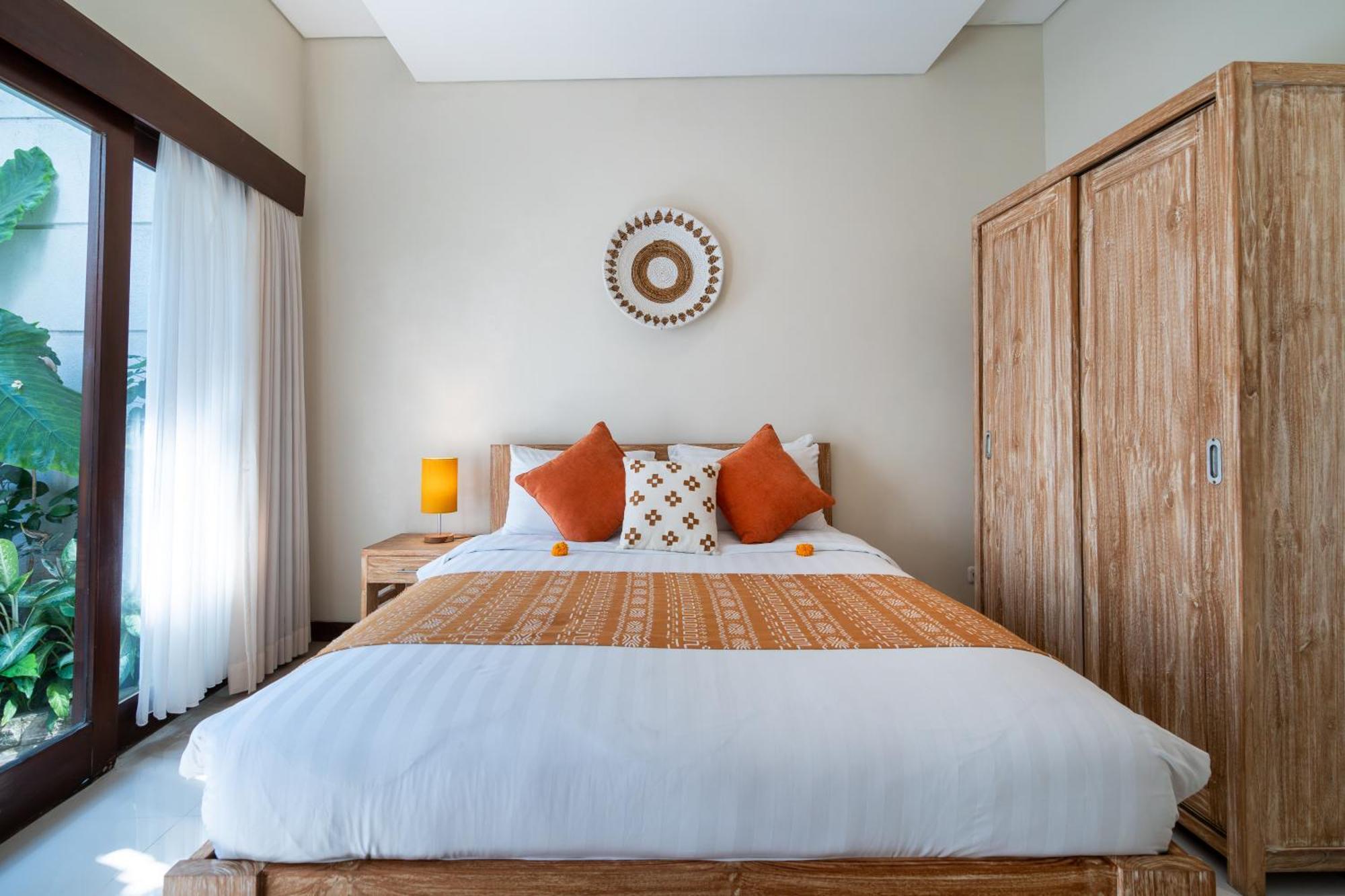 Villa Sebelas Legian
