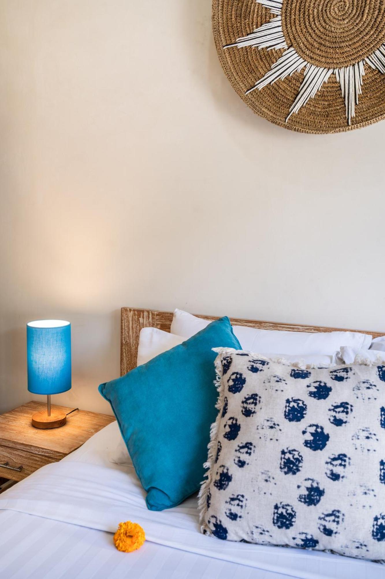 Sebelas Legian Villa *