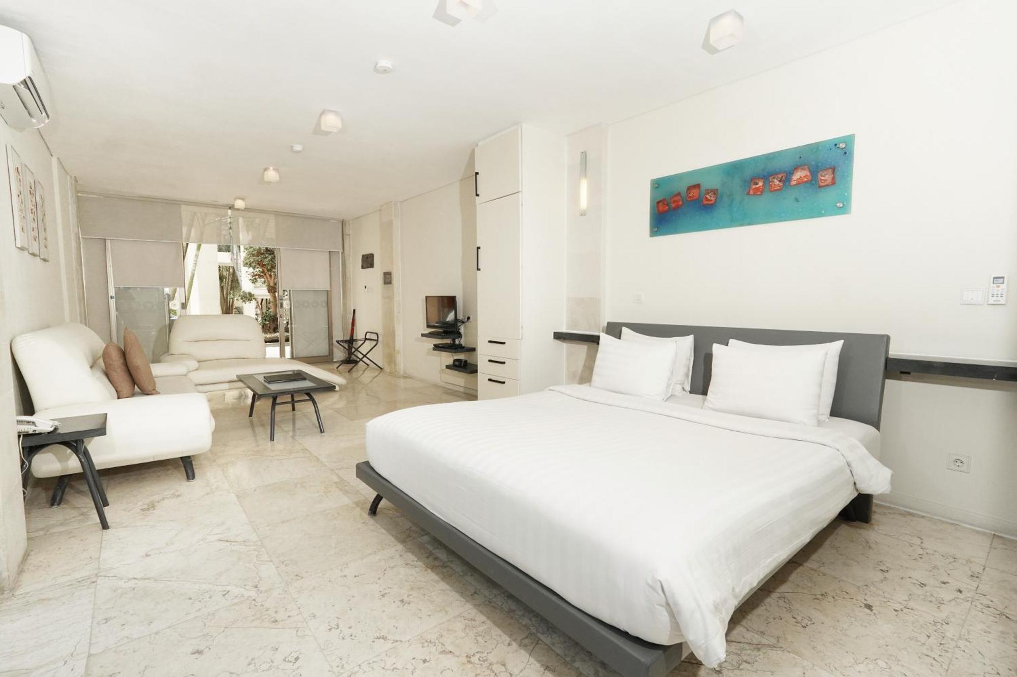 Furamaxclusive Ocean Beach Seminyak Bali Hotel