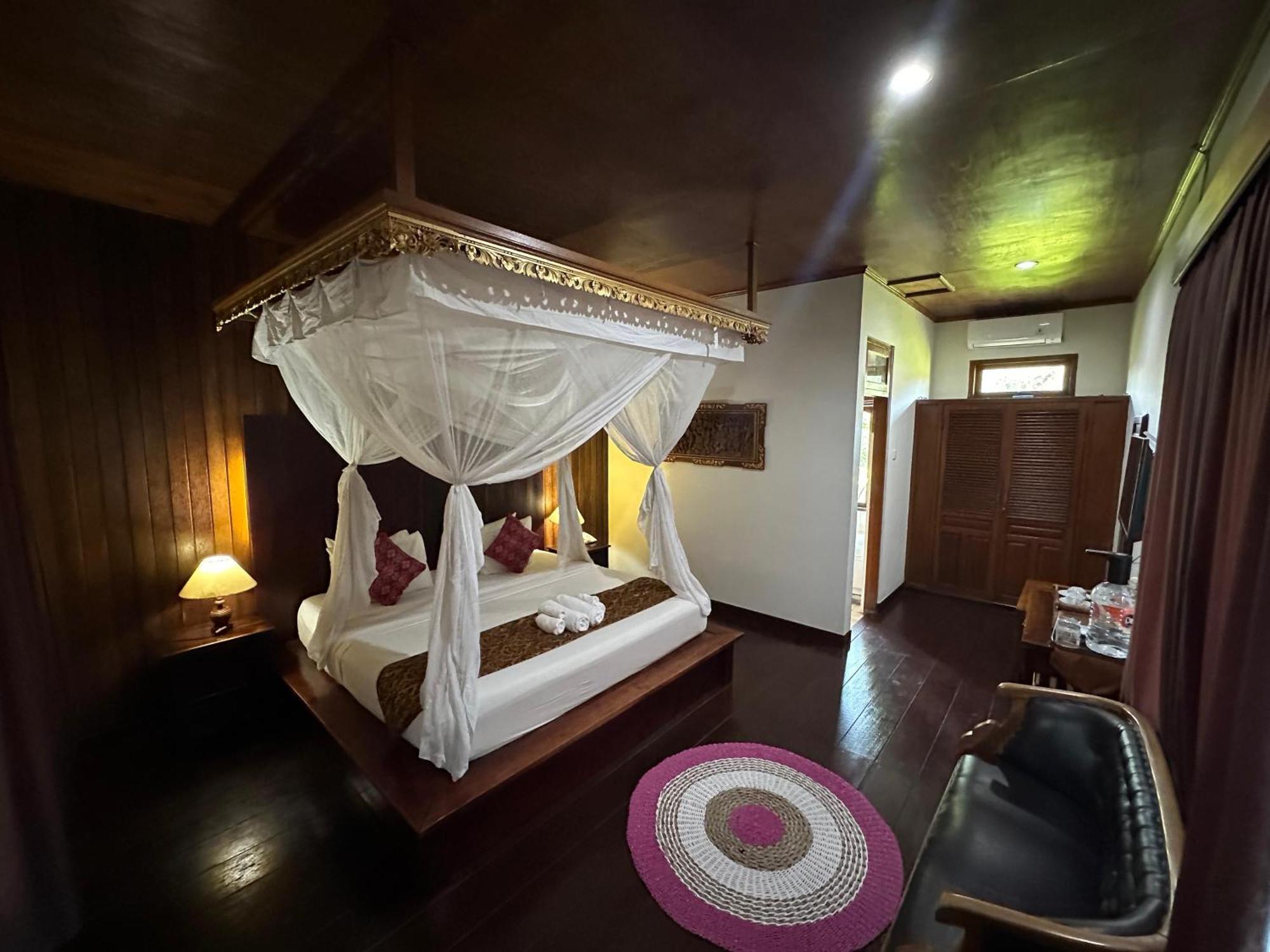 Hotel Saren Indah
