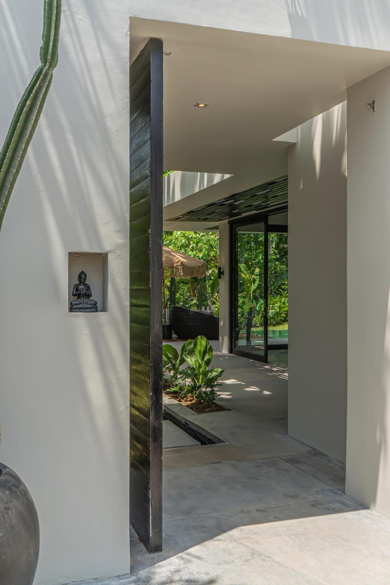 Villa Prana - High End Boutique Style Interior Design 5 Bedroom