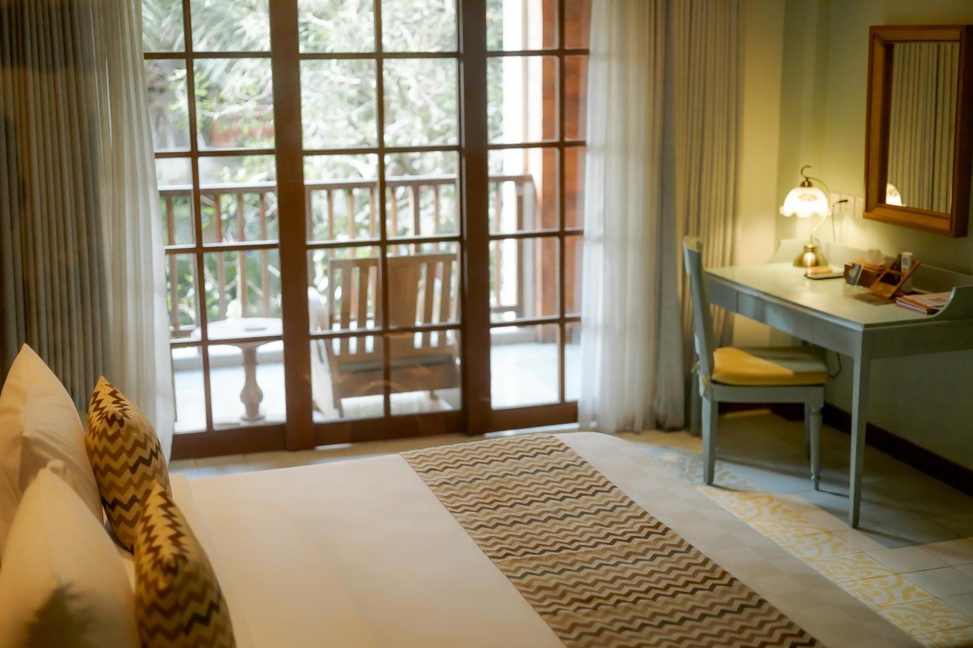 Fourteen Roses Boutique Hotel, Kuta 4*