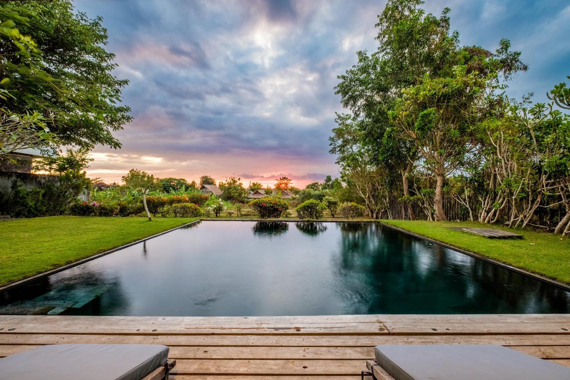 Villa Beachfront Nakar Two *