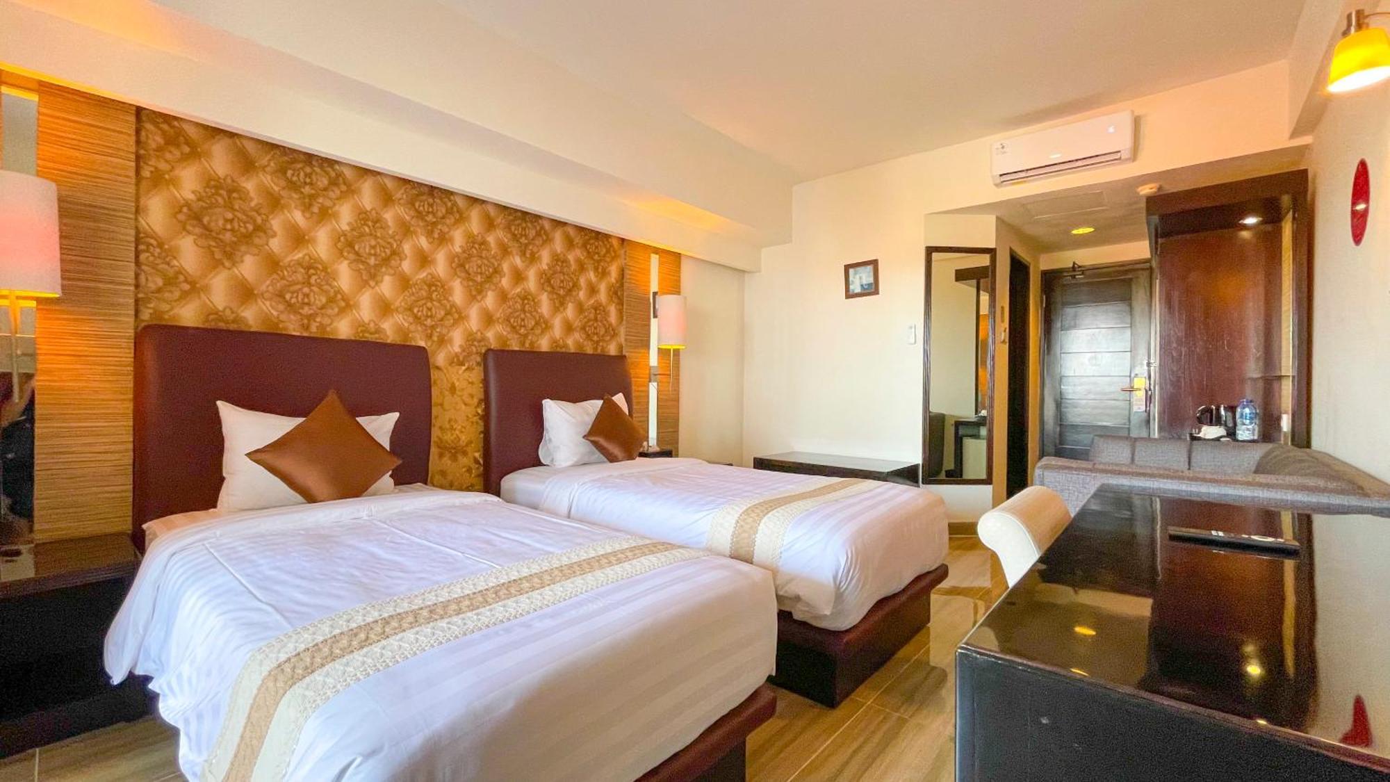 The Tandibayang & Hotel