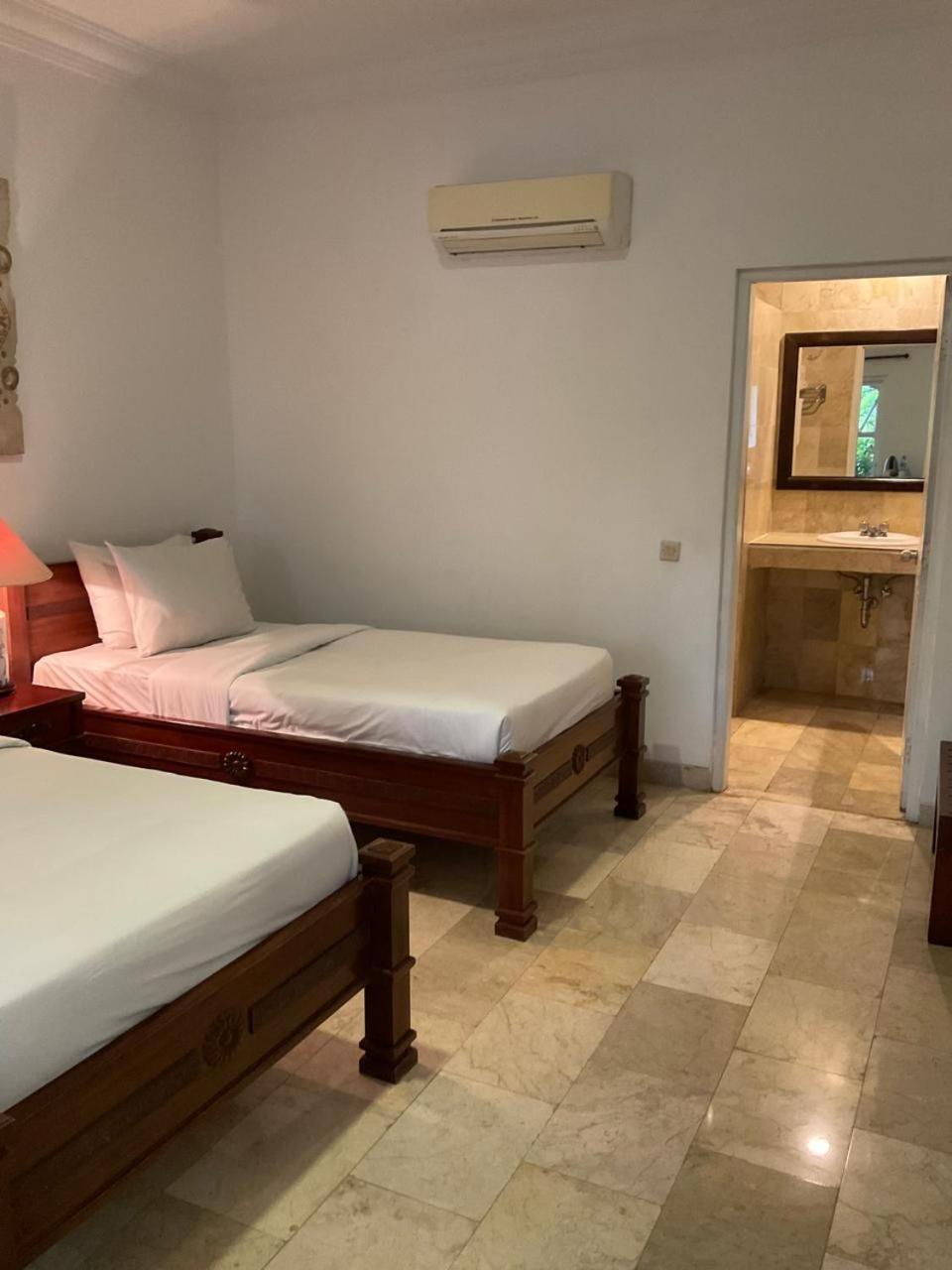 Sari Bunga Kuta Bali Hotel 3*