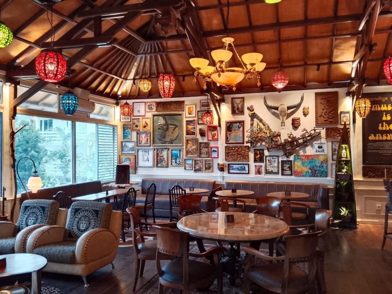 Sari Bunga Kuta Bali Hotel