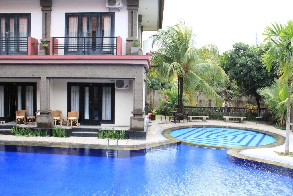Hotel Taman Tirta Ayu Pool And Mansion Tuban (Bali)